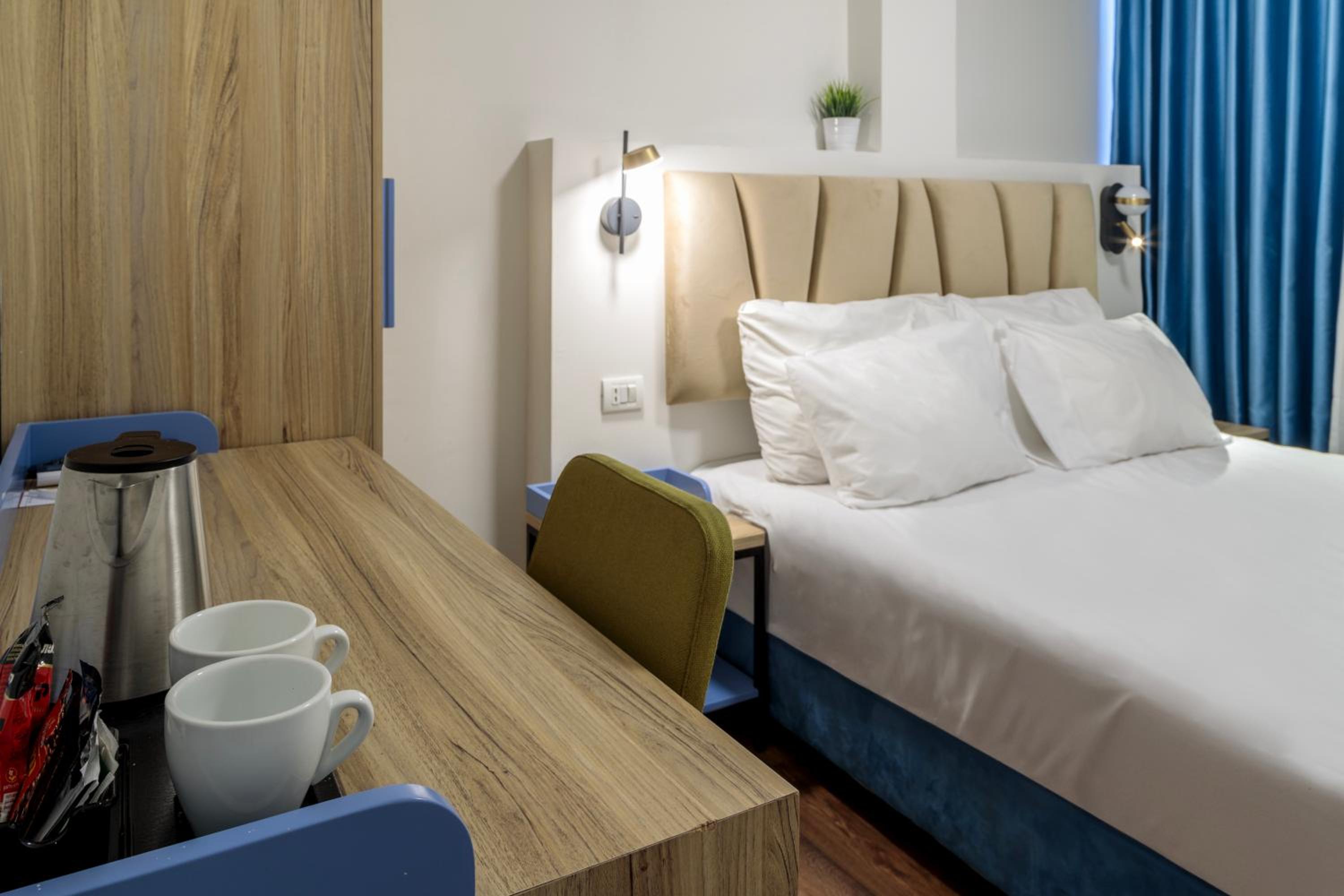 Standard Double Room - Photo 4