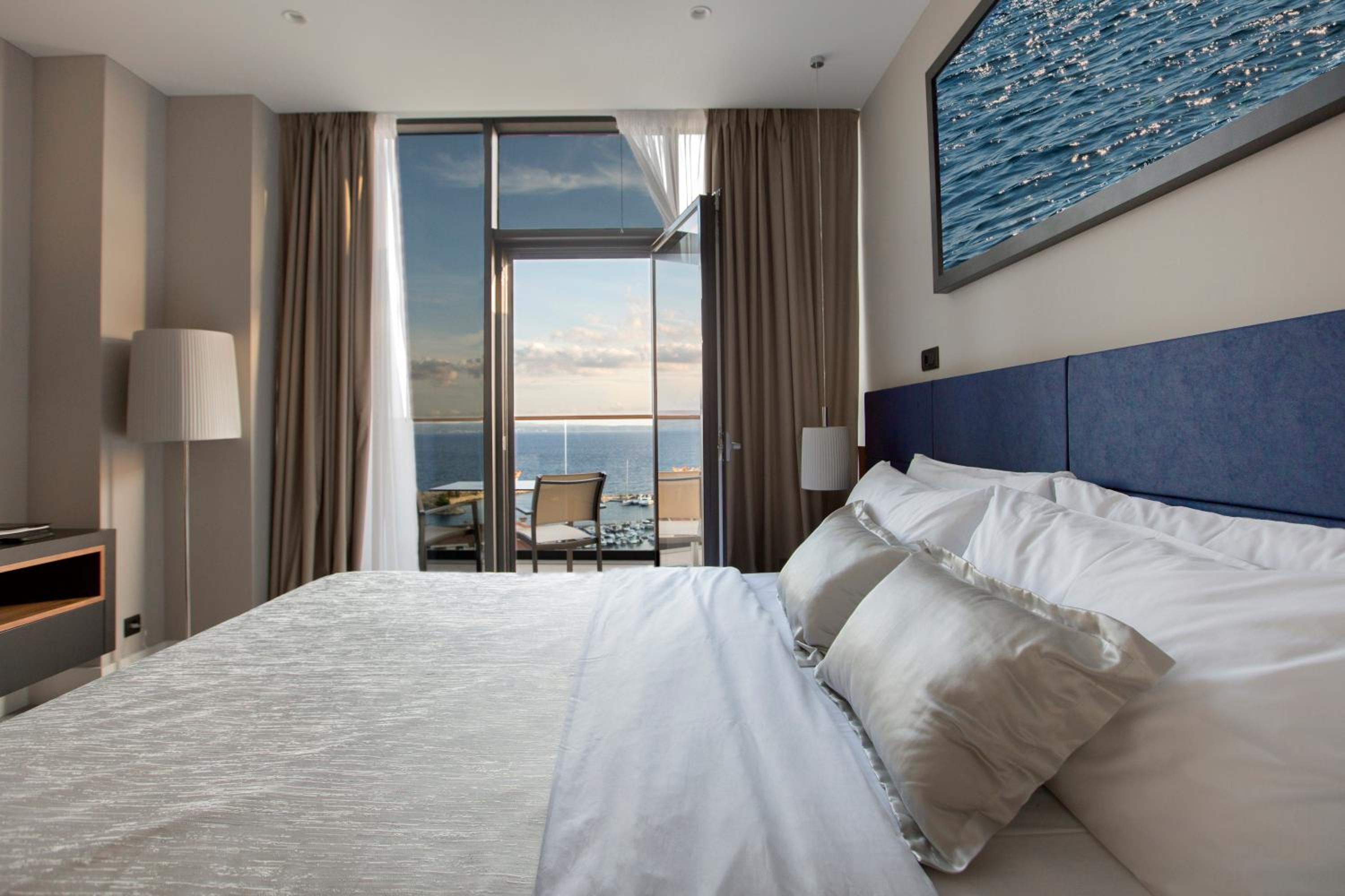 Superior Sea View Double Room with Balcony photo 3