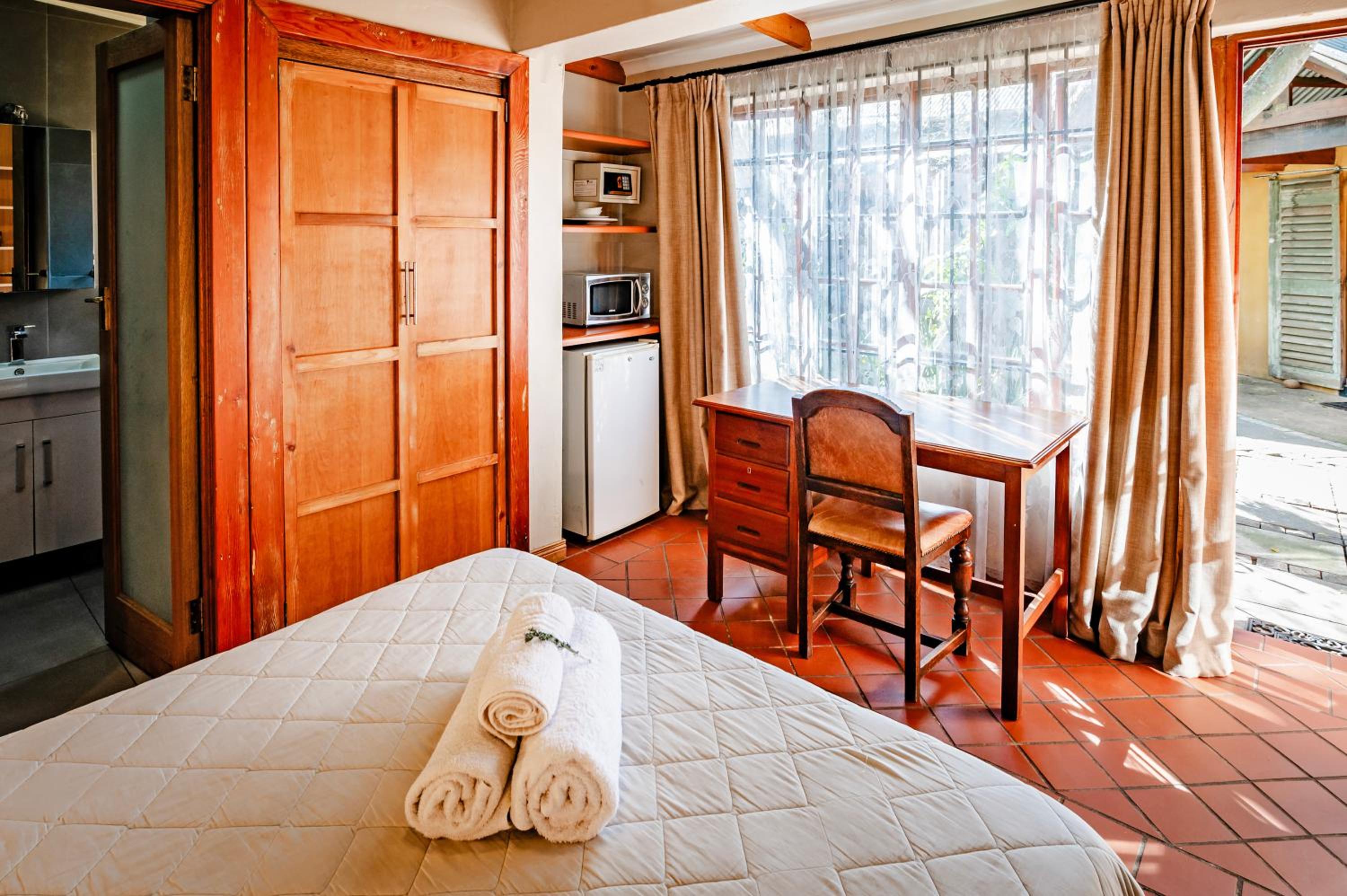 Single Room photo 2