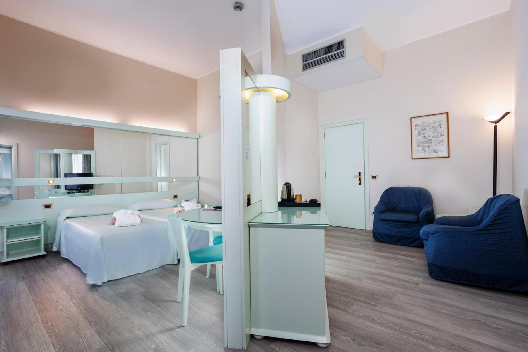 Junior Suite - Photo 11