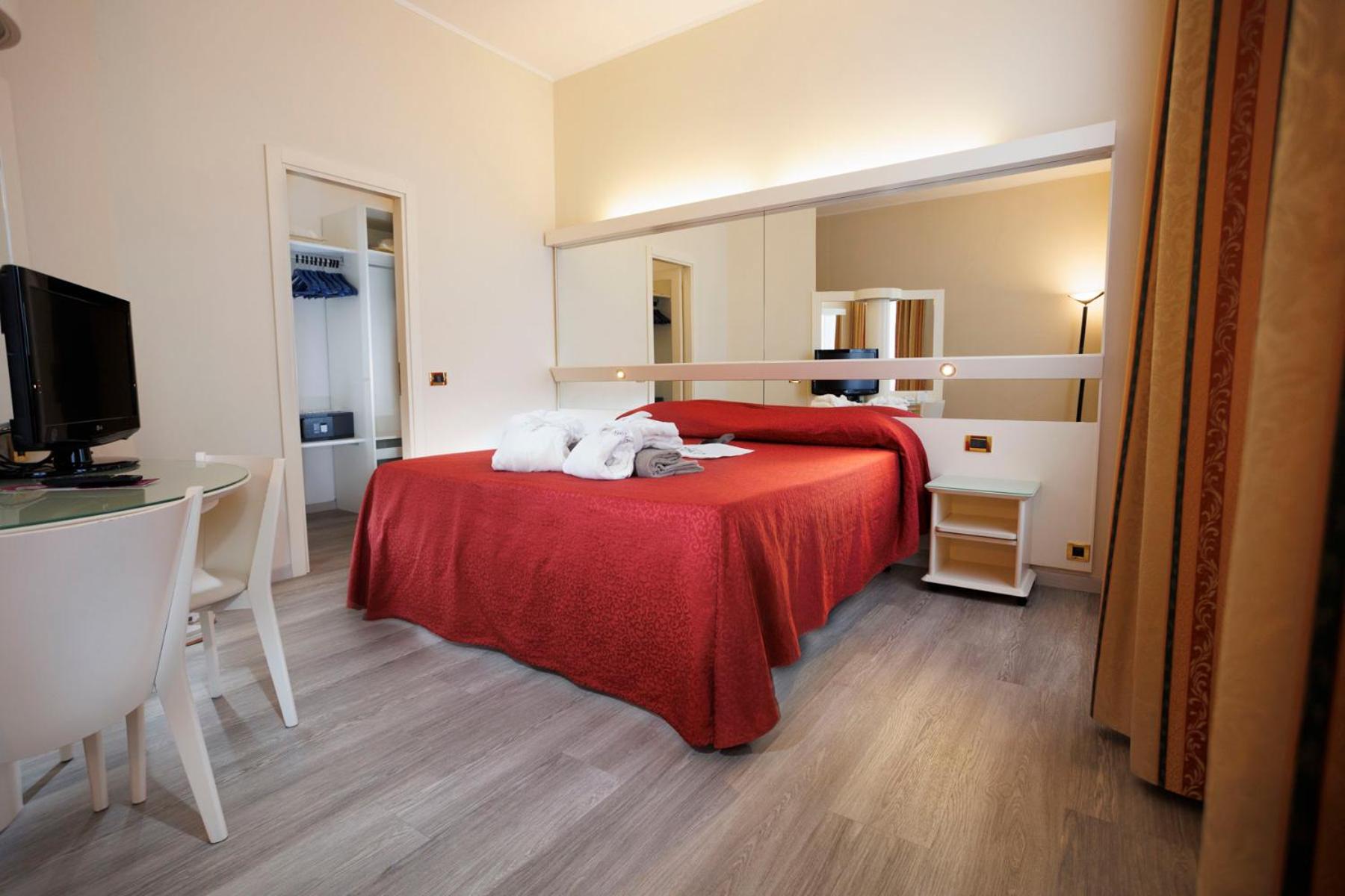 Junior Suite - Photo 1