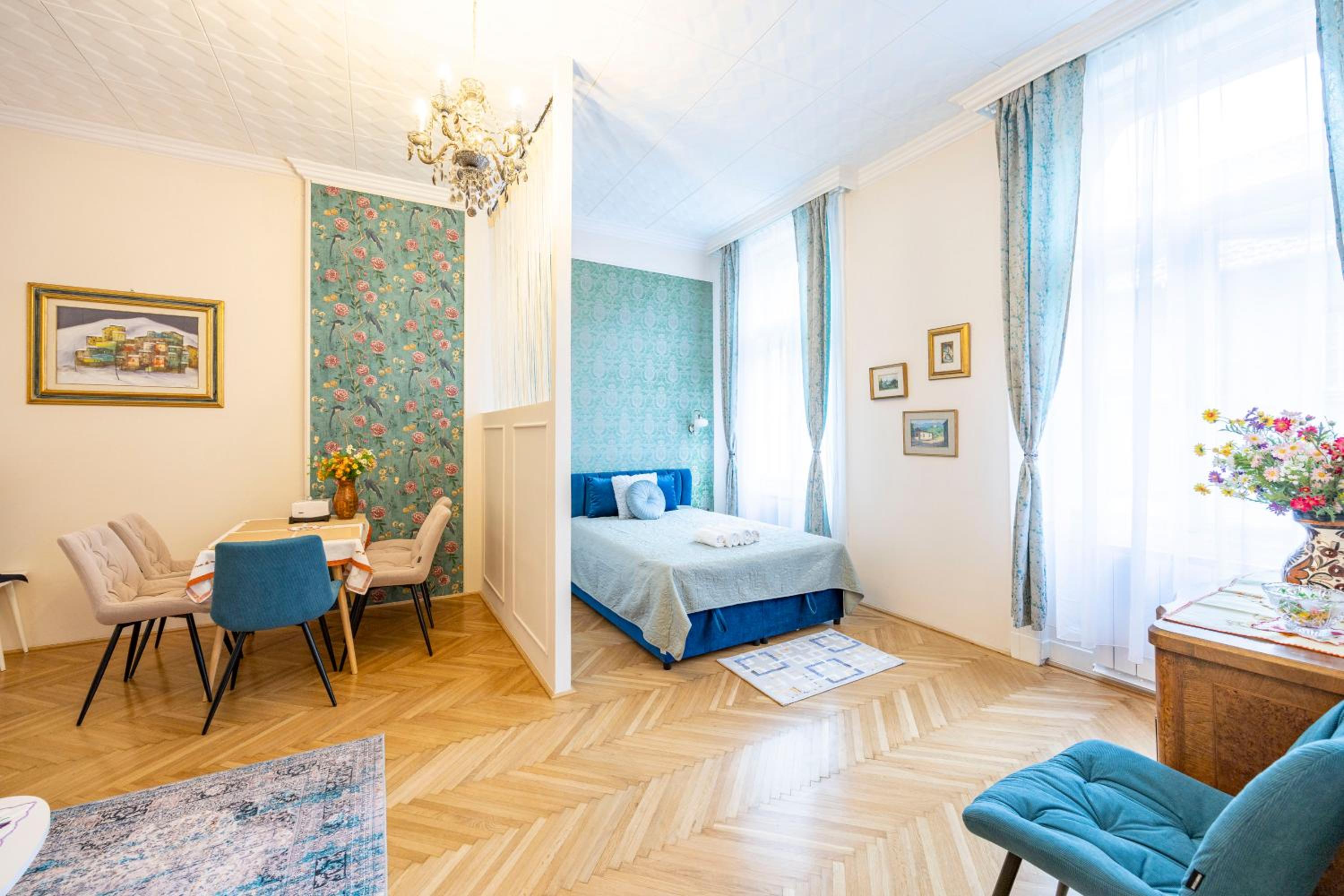 Two-Bedroom Deluxe Apartment