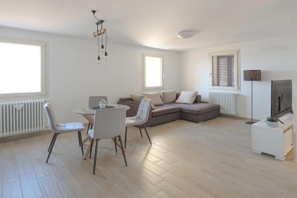 One-Bedroom House photo 2