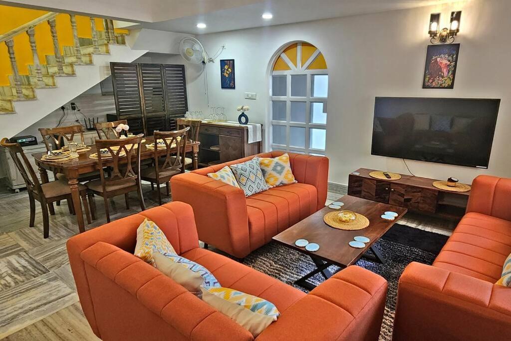Villa photo 1