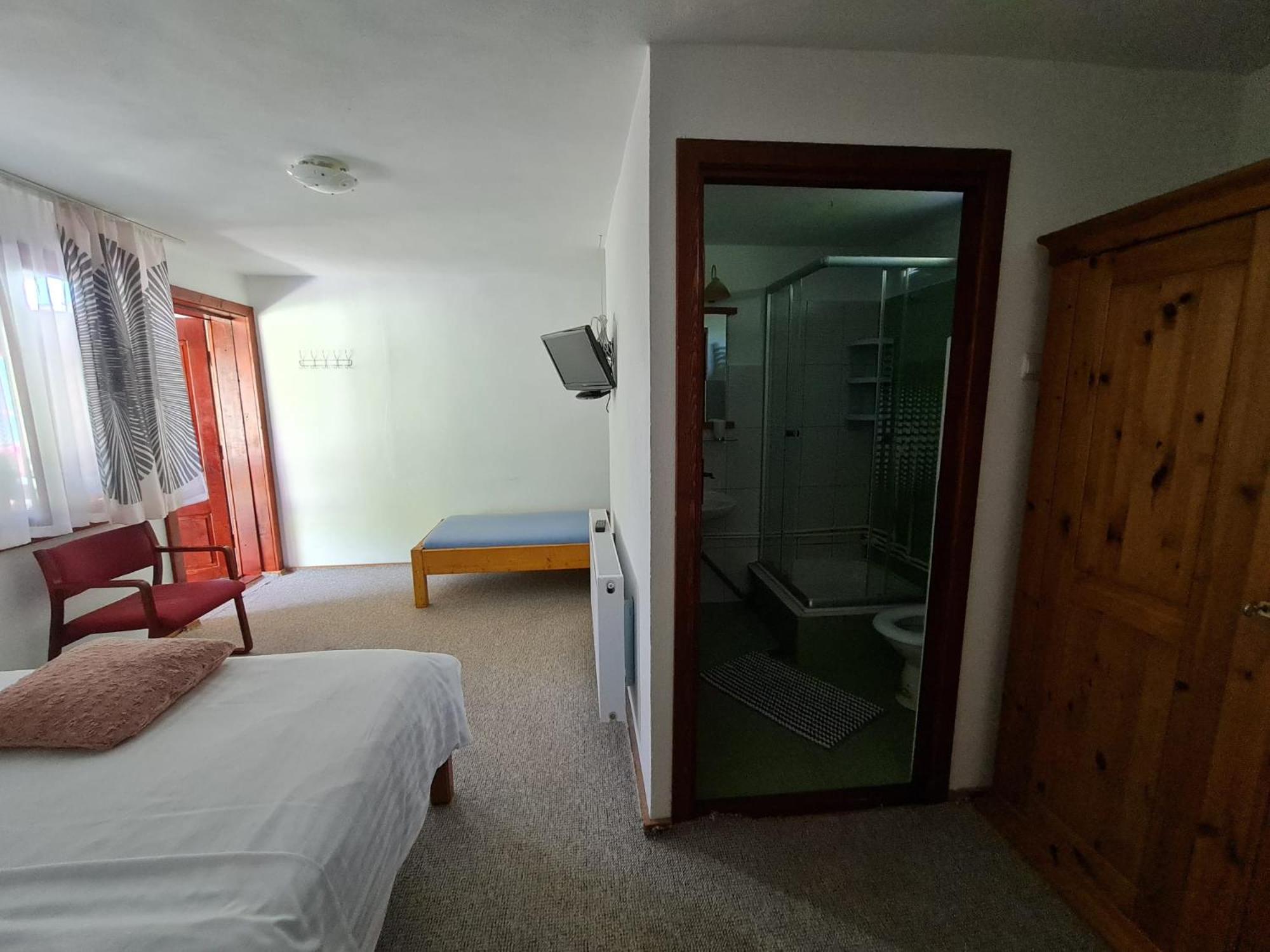 Triple Room photo 3