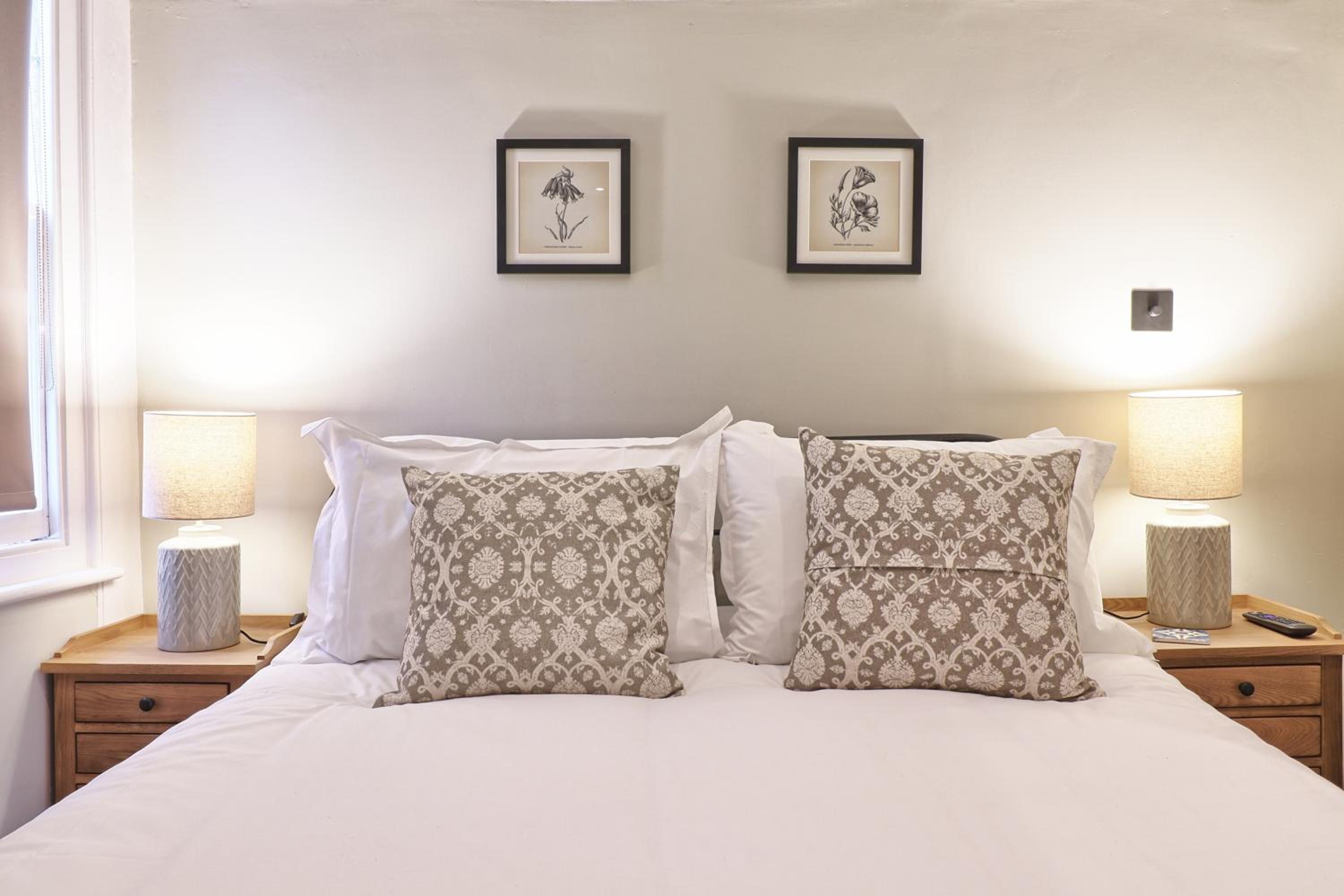 Standard King Room photo 2