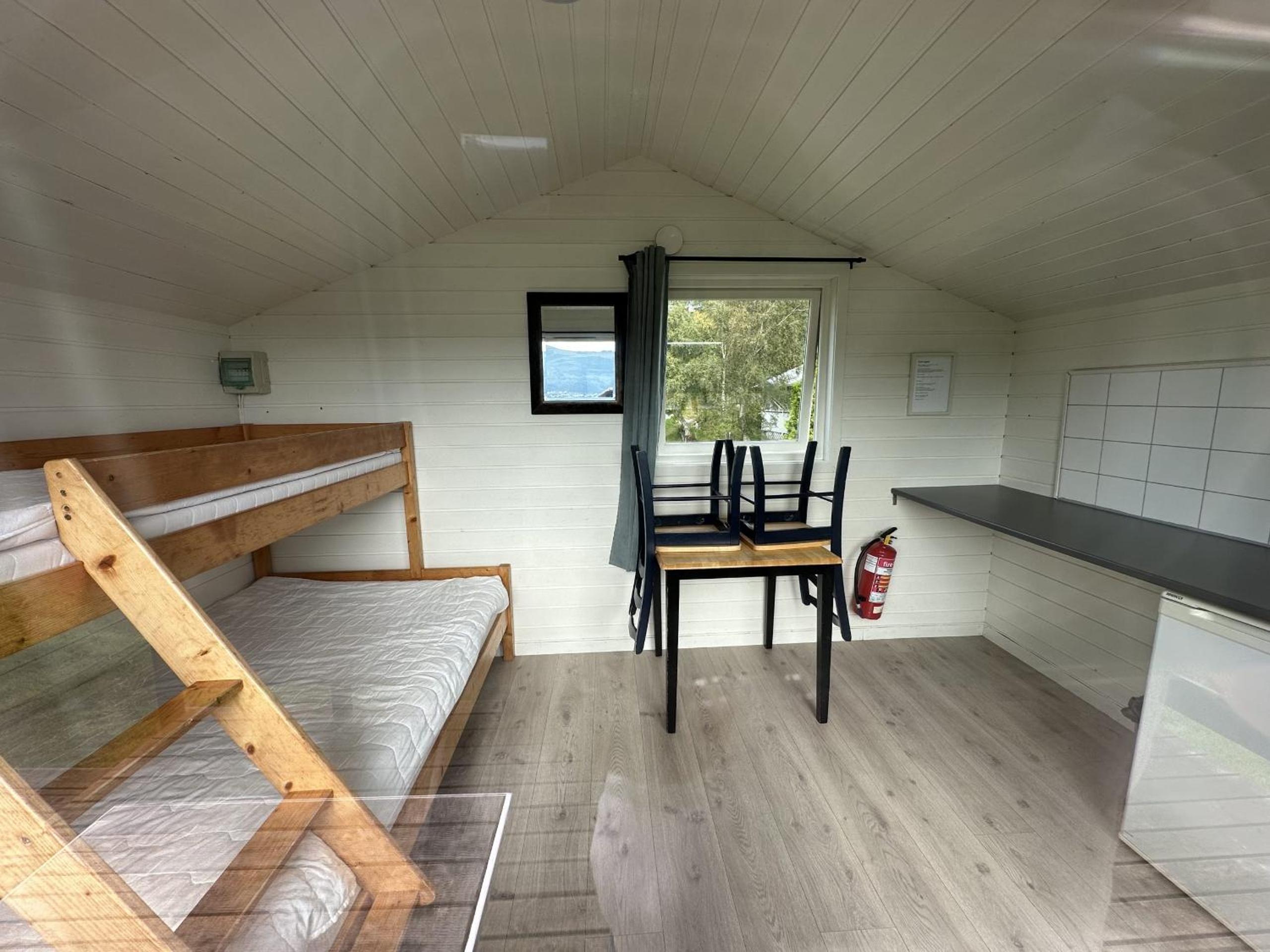 Economy Triple Room with Shared Bathroom photo 1