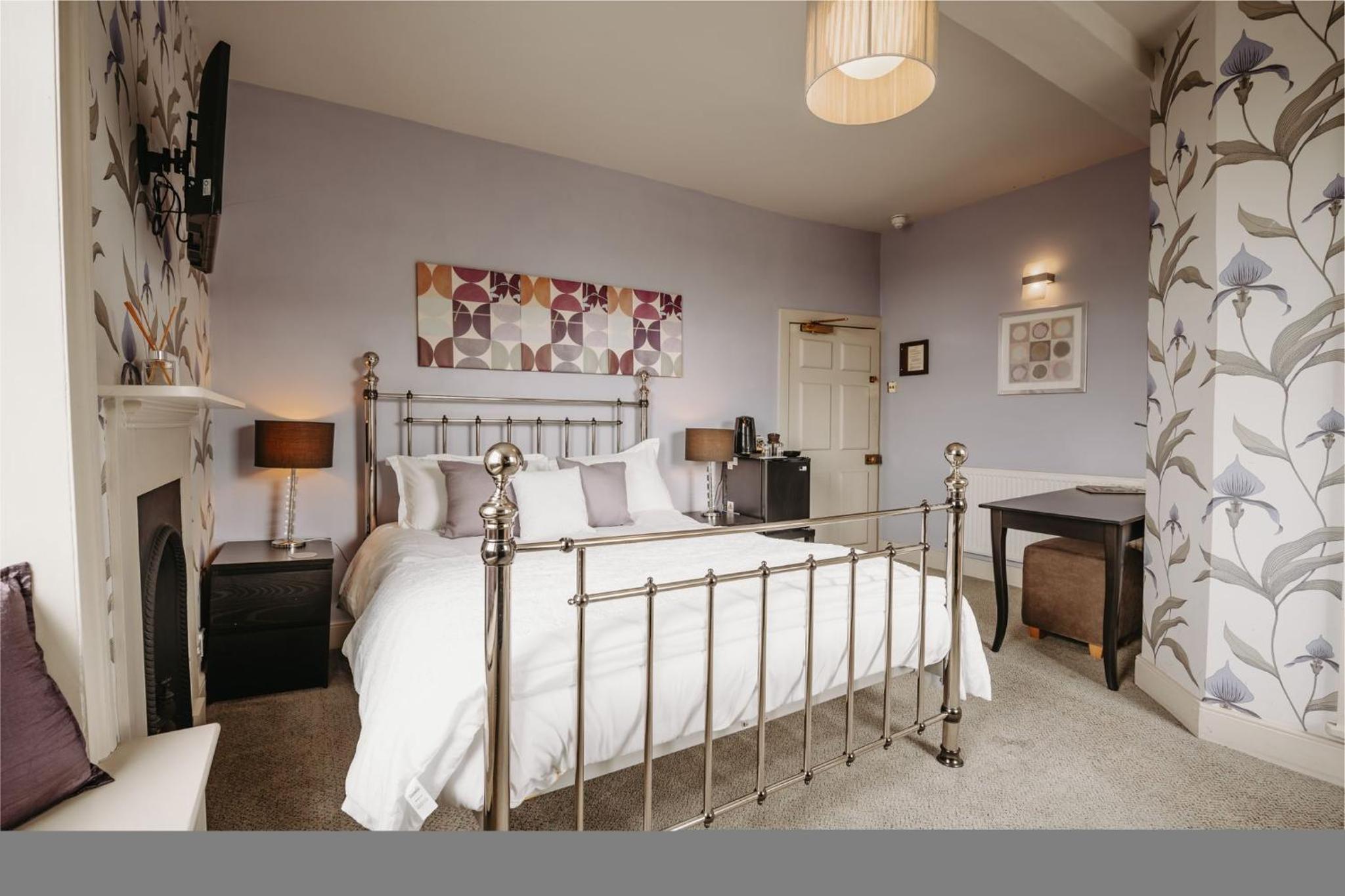 Standard King Room photo 2