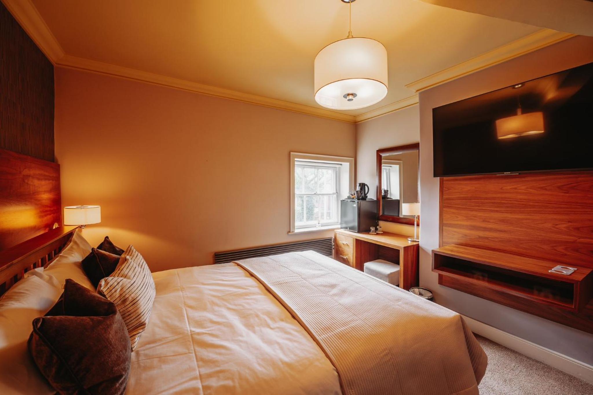 Standard King Room photo 3