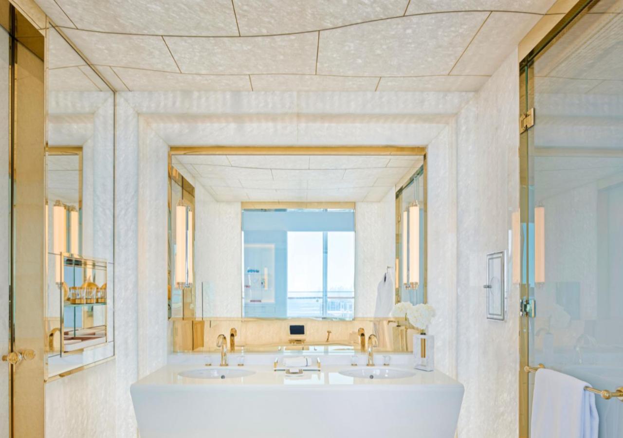 One-Bedroom Suite With Sea View - Photo 4