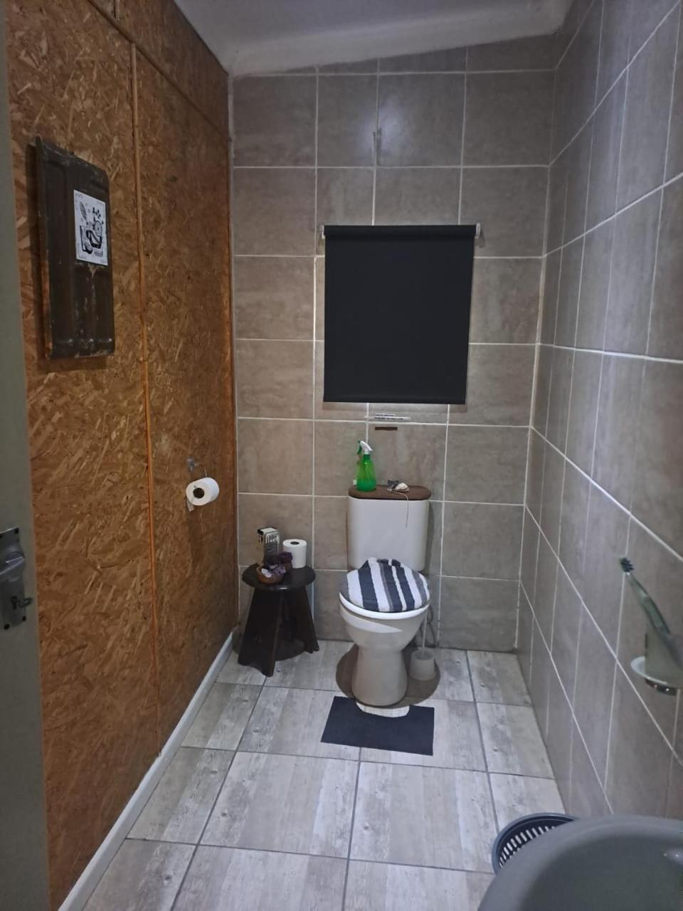 Budget Twin Room photo 2