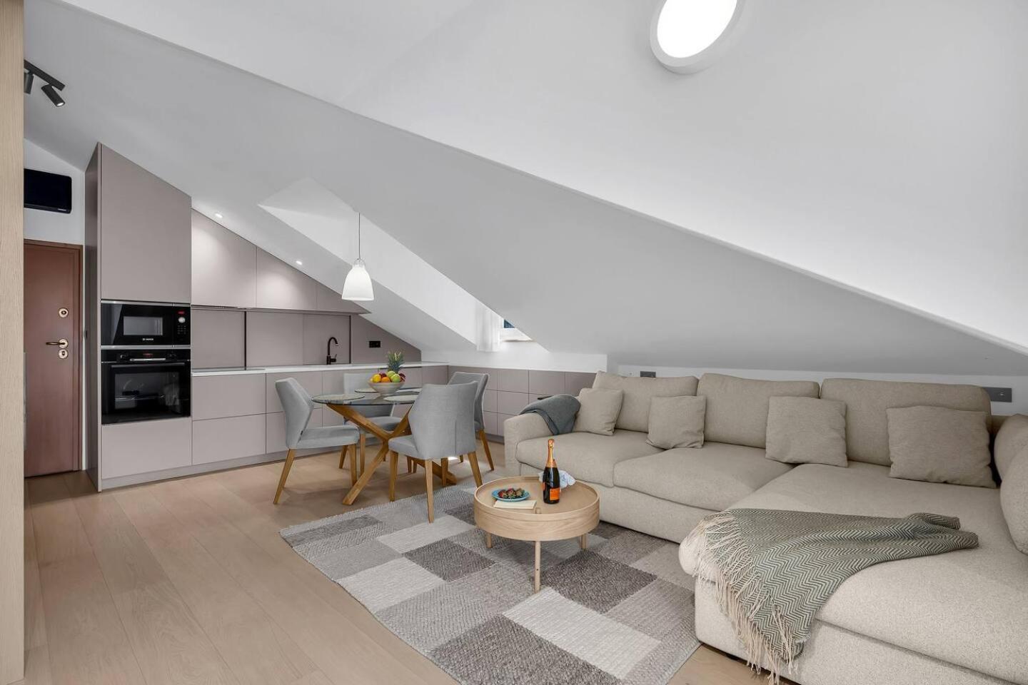 Two-Bedroom Apartment - Oceanfront 