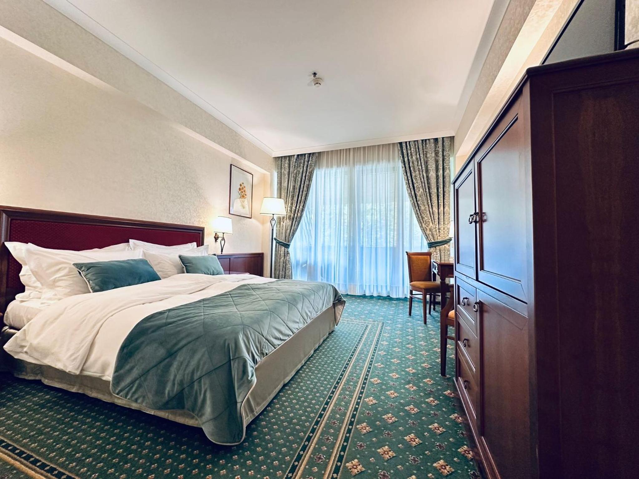 Standard Double or Twin Room - Photo 1