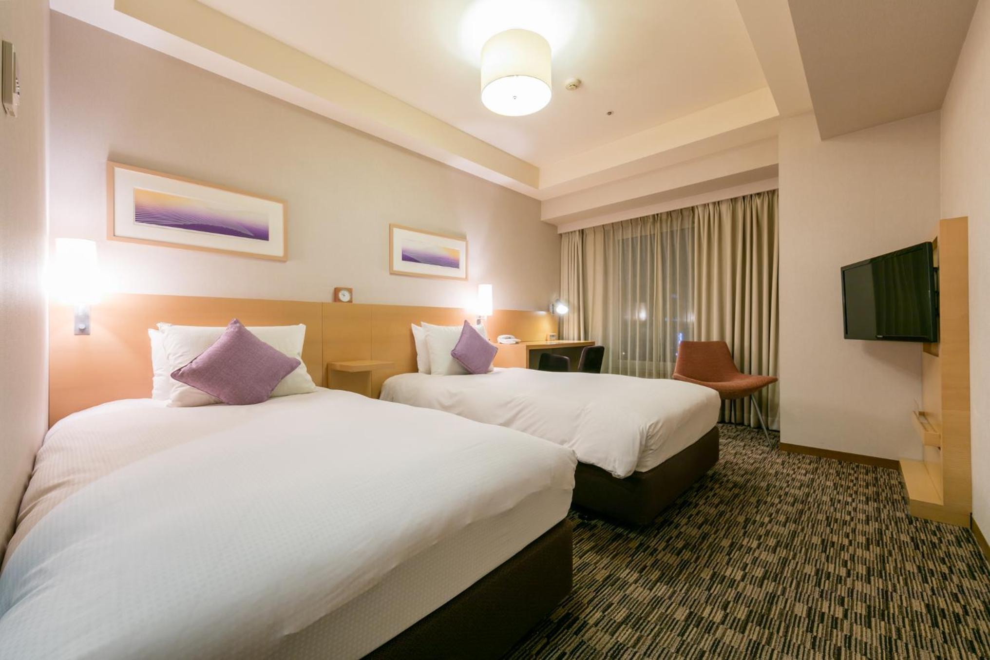 Twin Room with Park View - Non-Smoking photo 1
