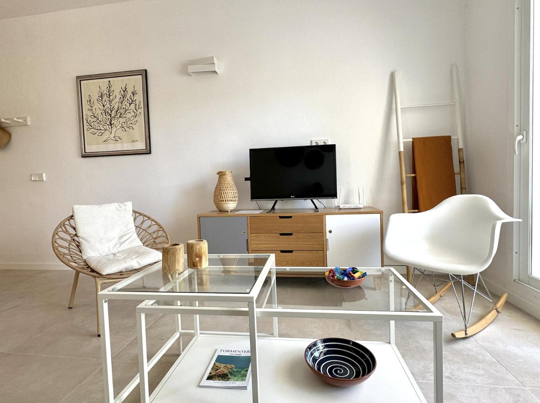 Two-Bedroom Apartment photo 2
