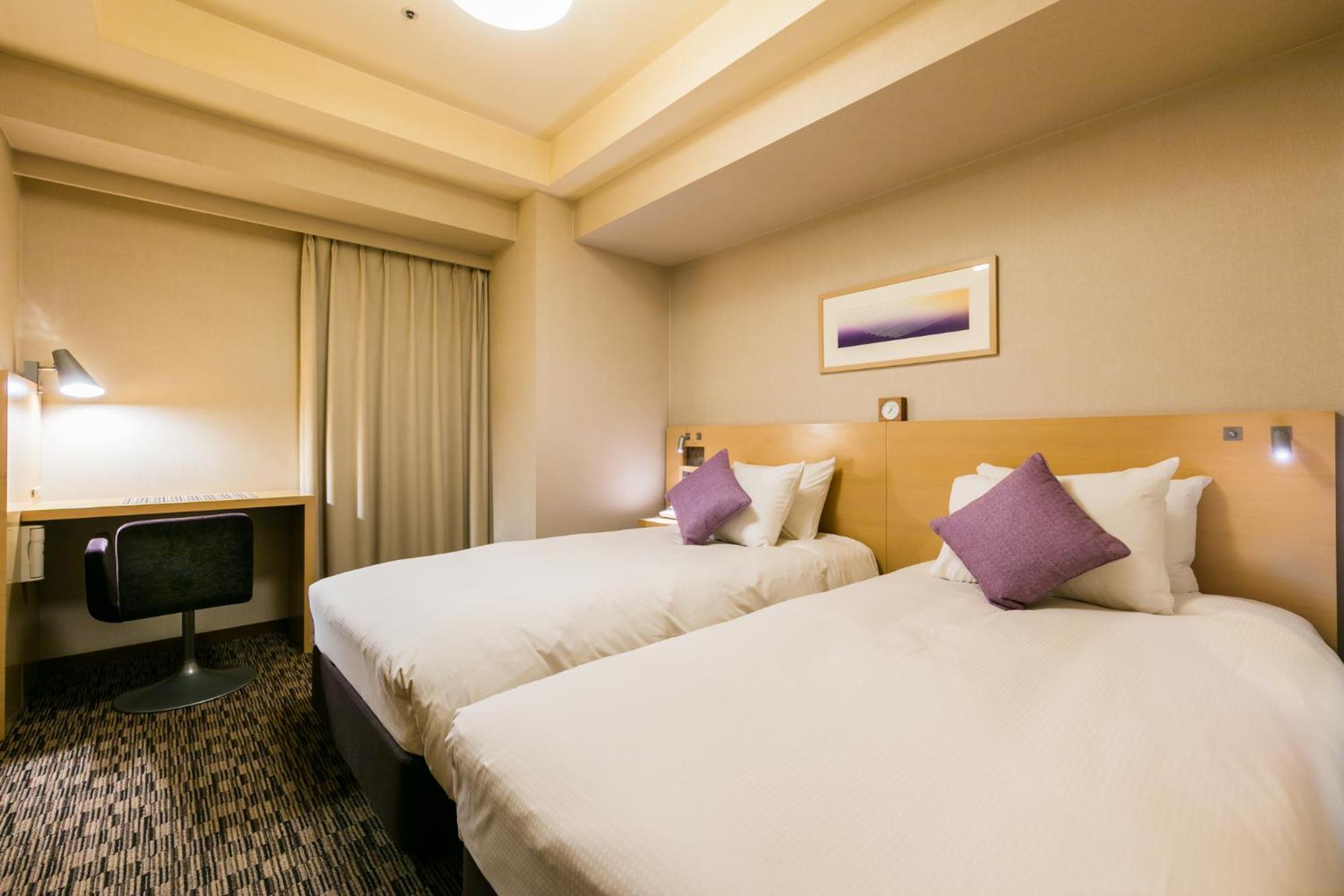 Economy Twin Room - Non-Smoking photo 1