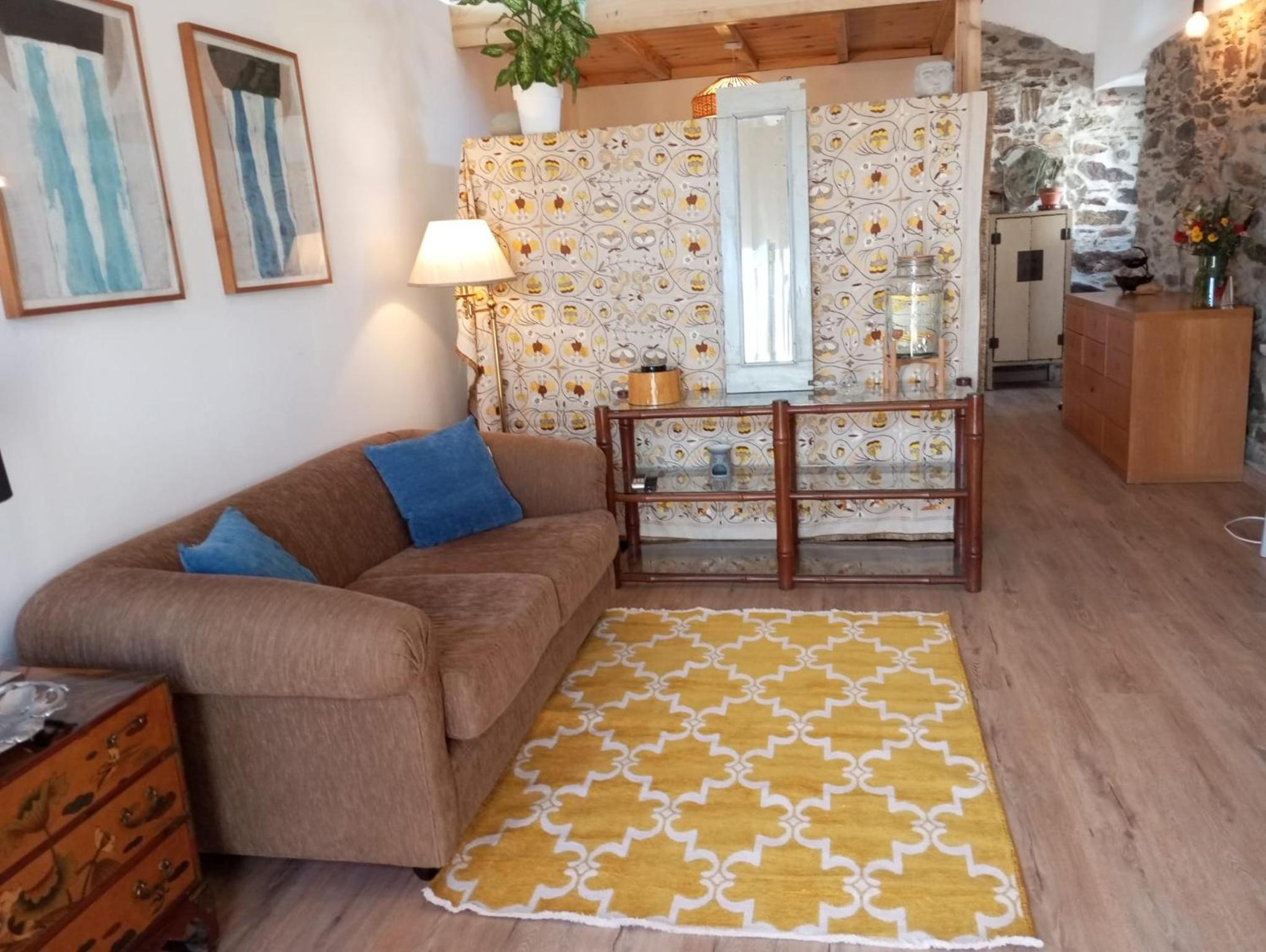One-Bedroom House - Photo 16
