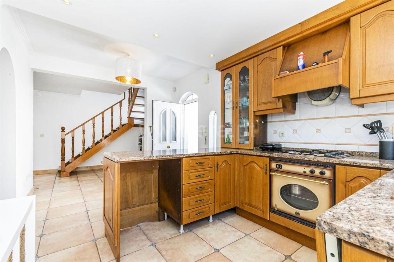 Three-Bedroom House photo 2