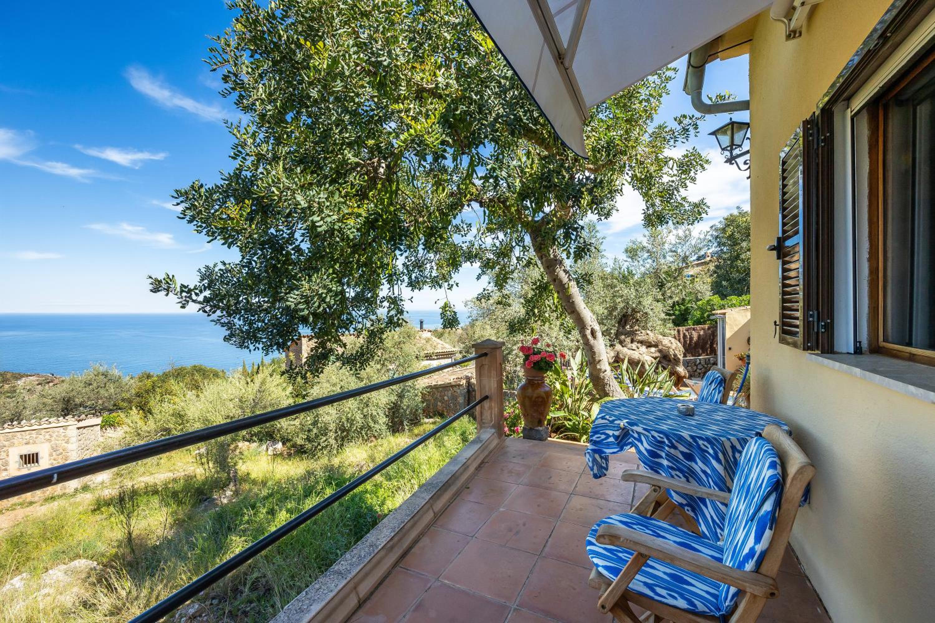 Villa with Sea View photo 2