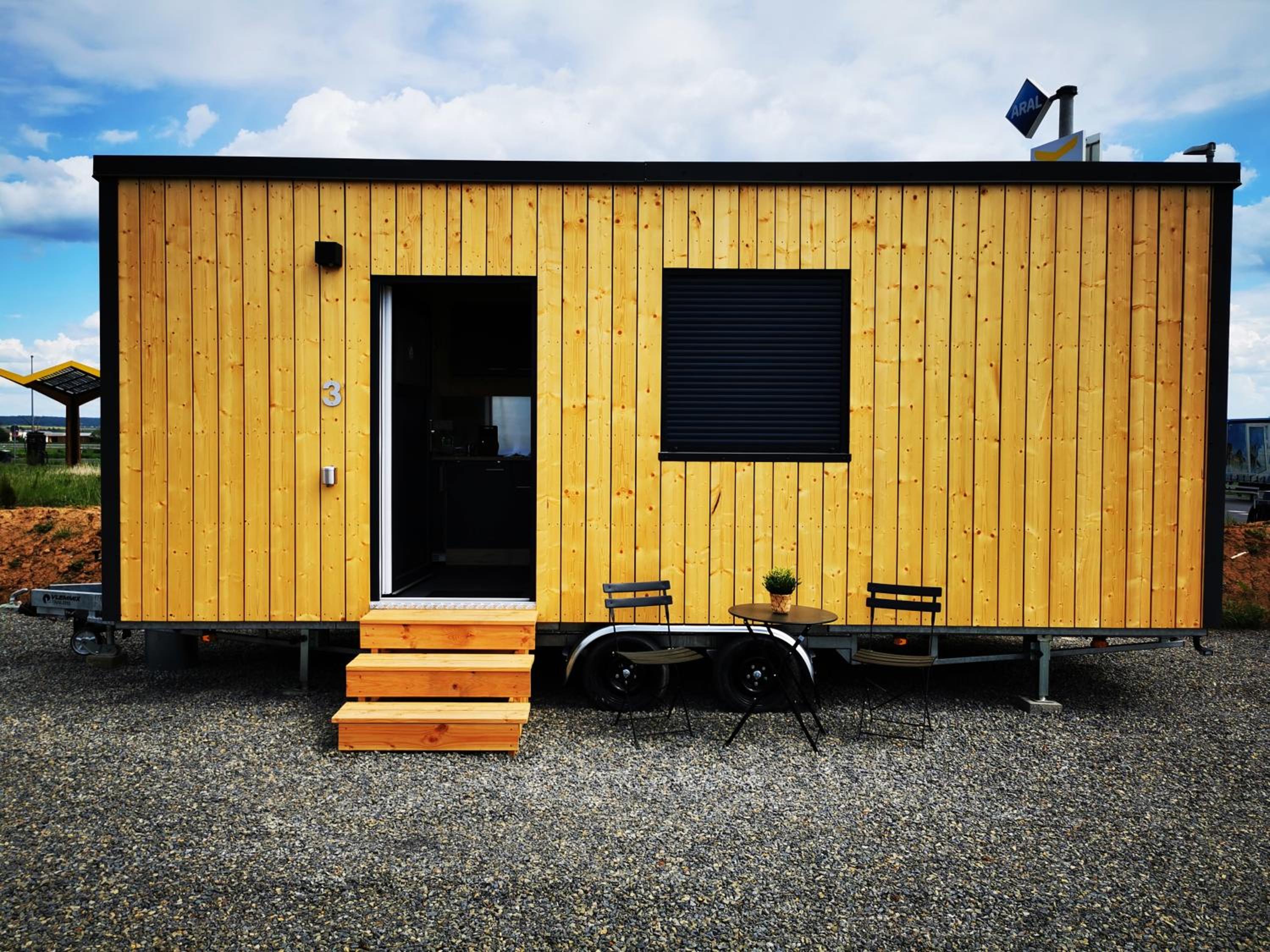 Mobile Home photo 3