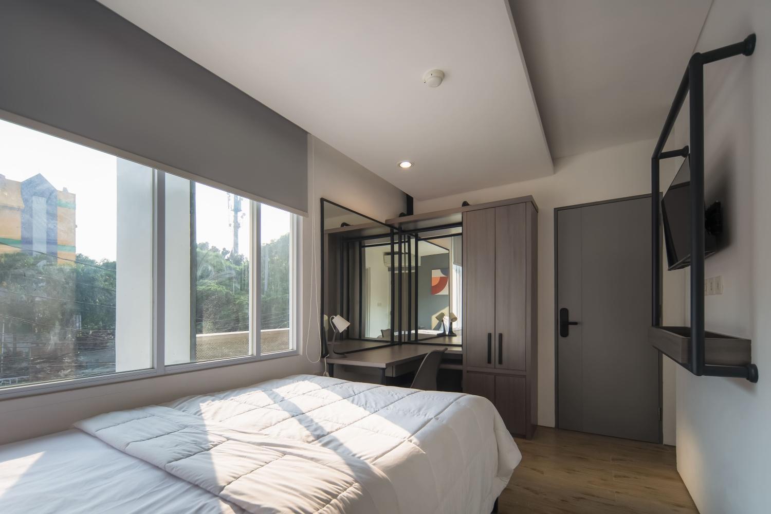 Deluxe Room - Photo 6