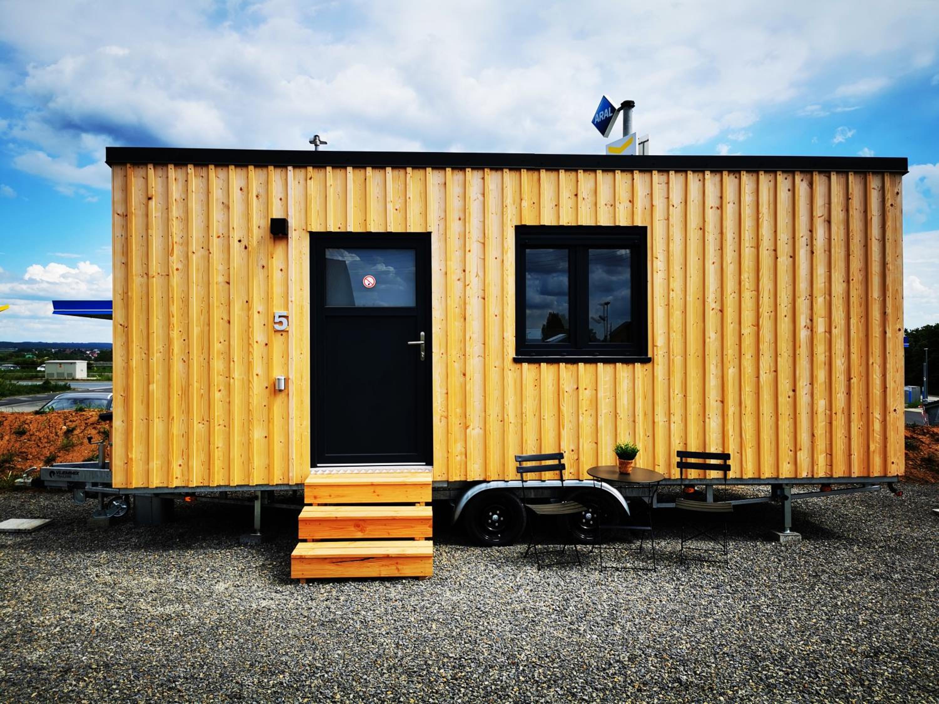 Mobile Home photo 3