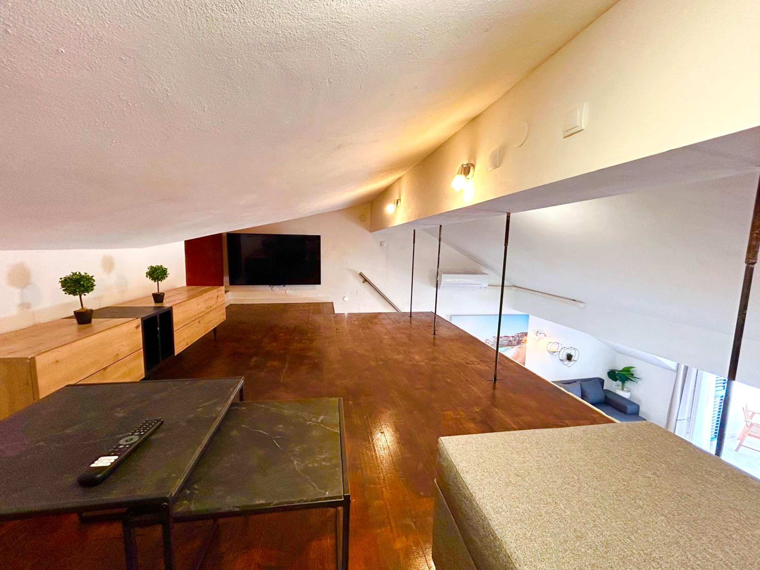 Apartment photo 2