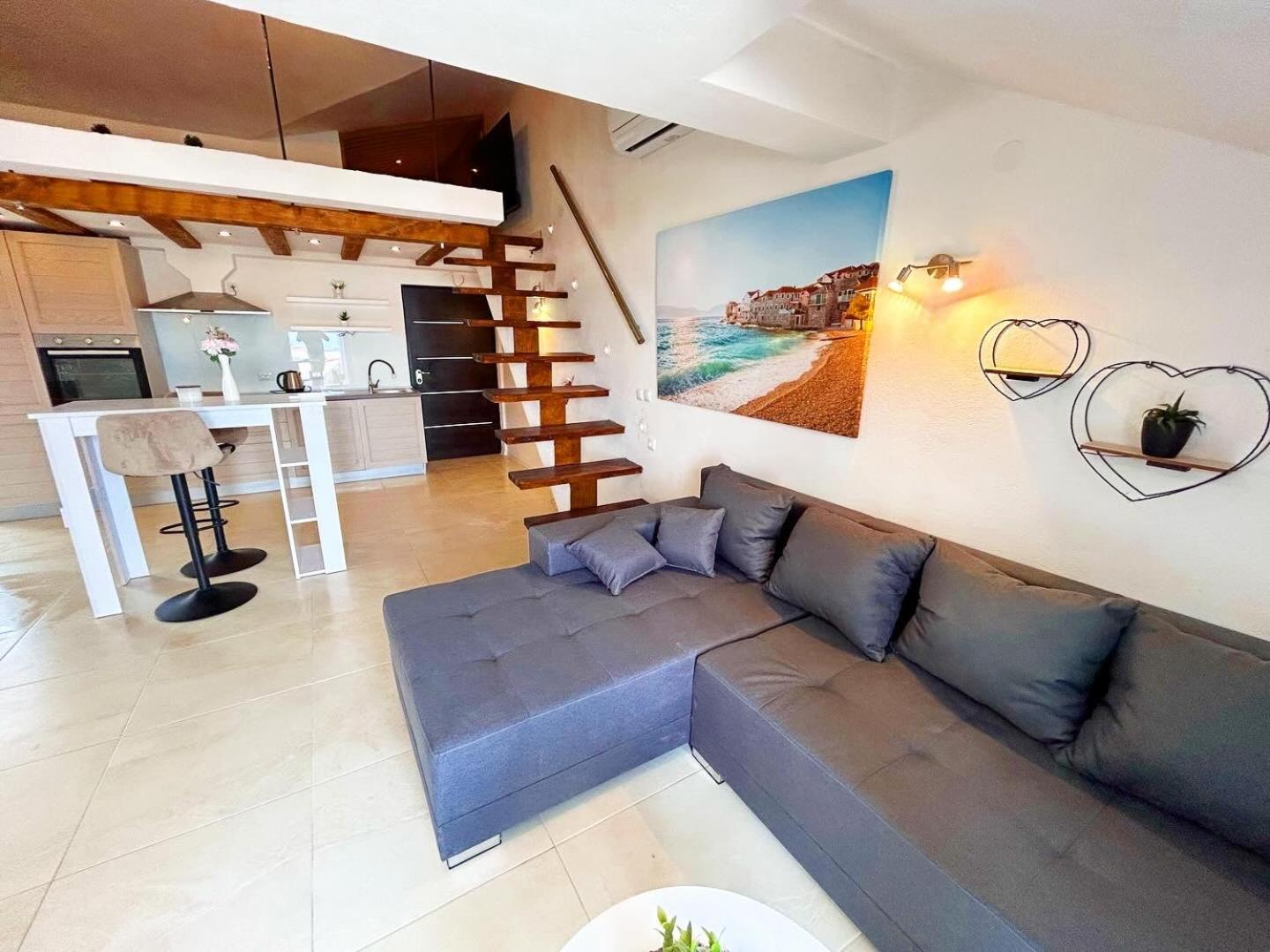 Apartment photo 1
