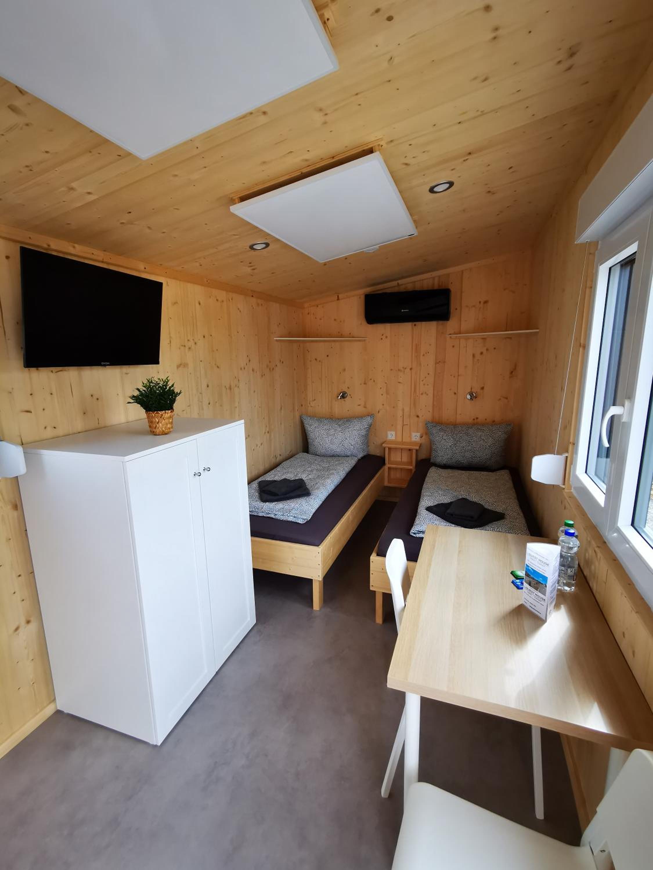 Mobile Home photo 1