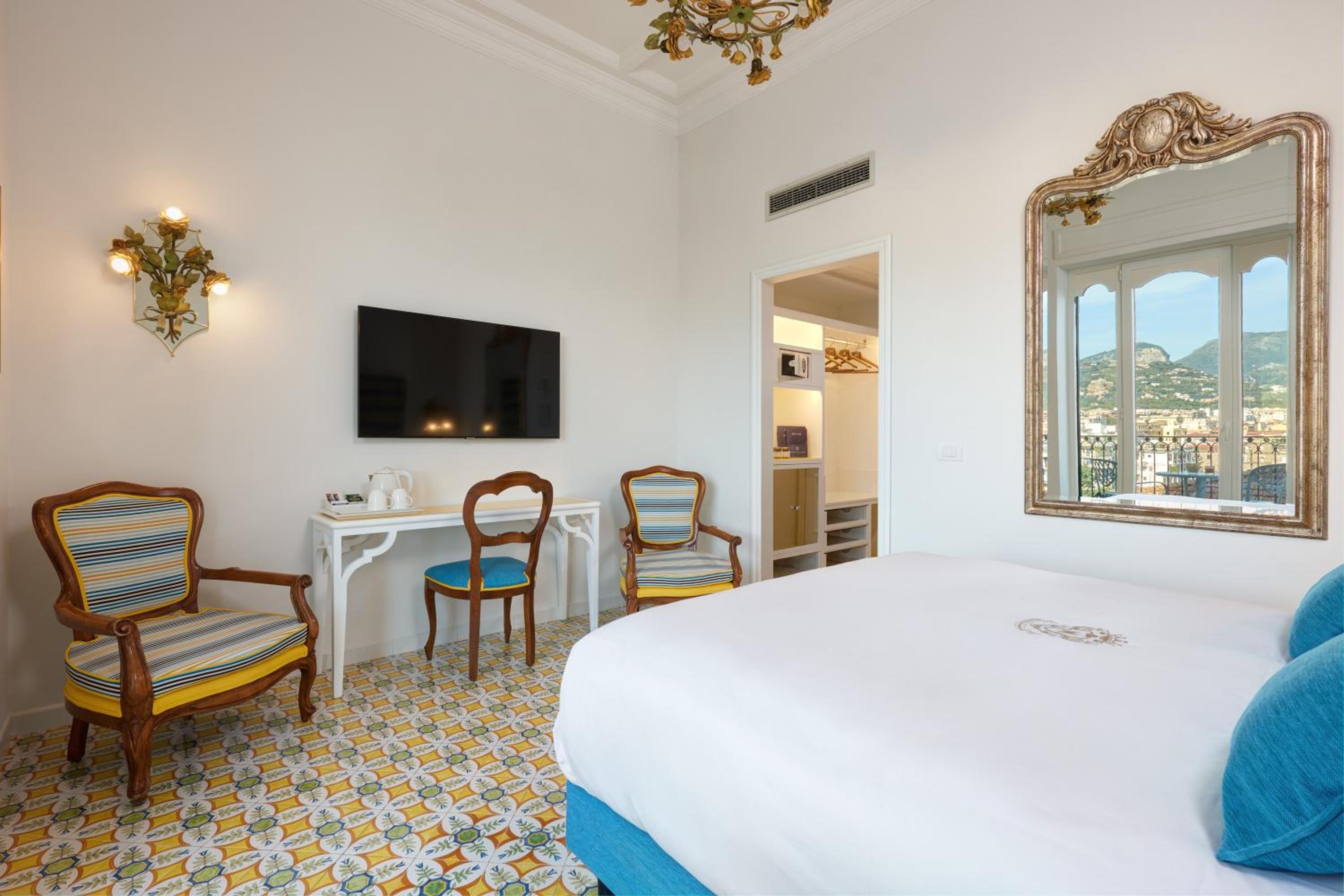 Superior Double or Twin Room - Photo 2