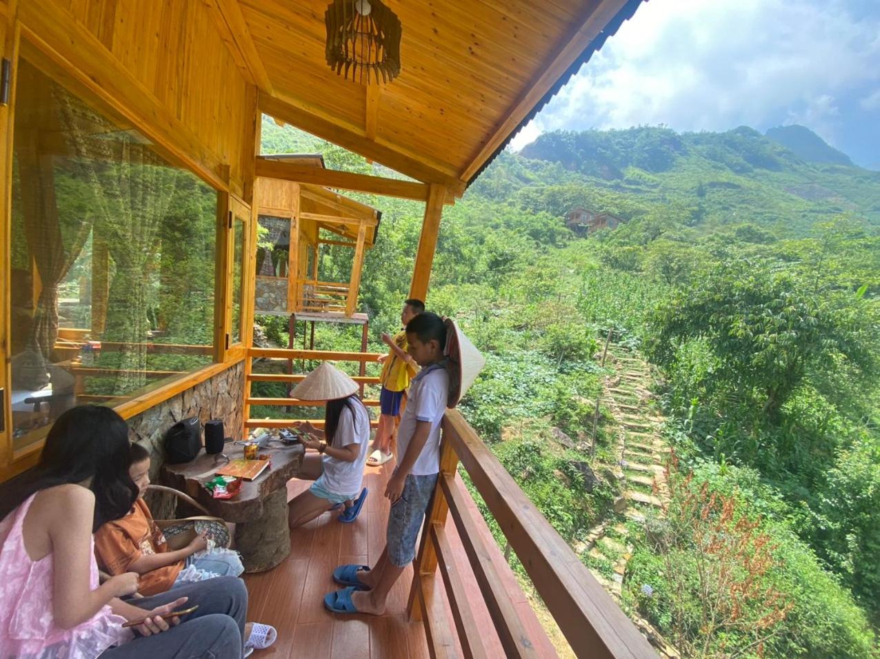 Deluxe Bungalow with Garden View photo 2