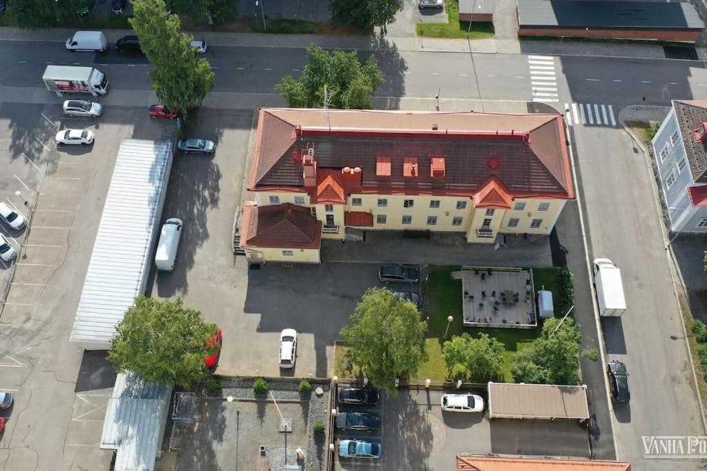 Apartment with Balcony photo 3