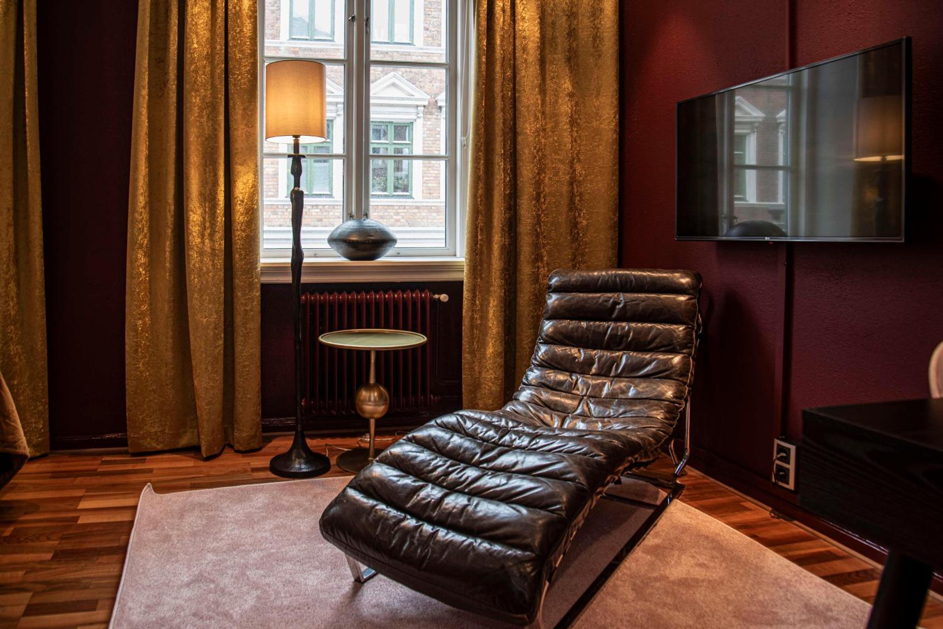 Standard Queen Room - Photo 6