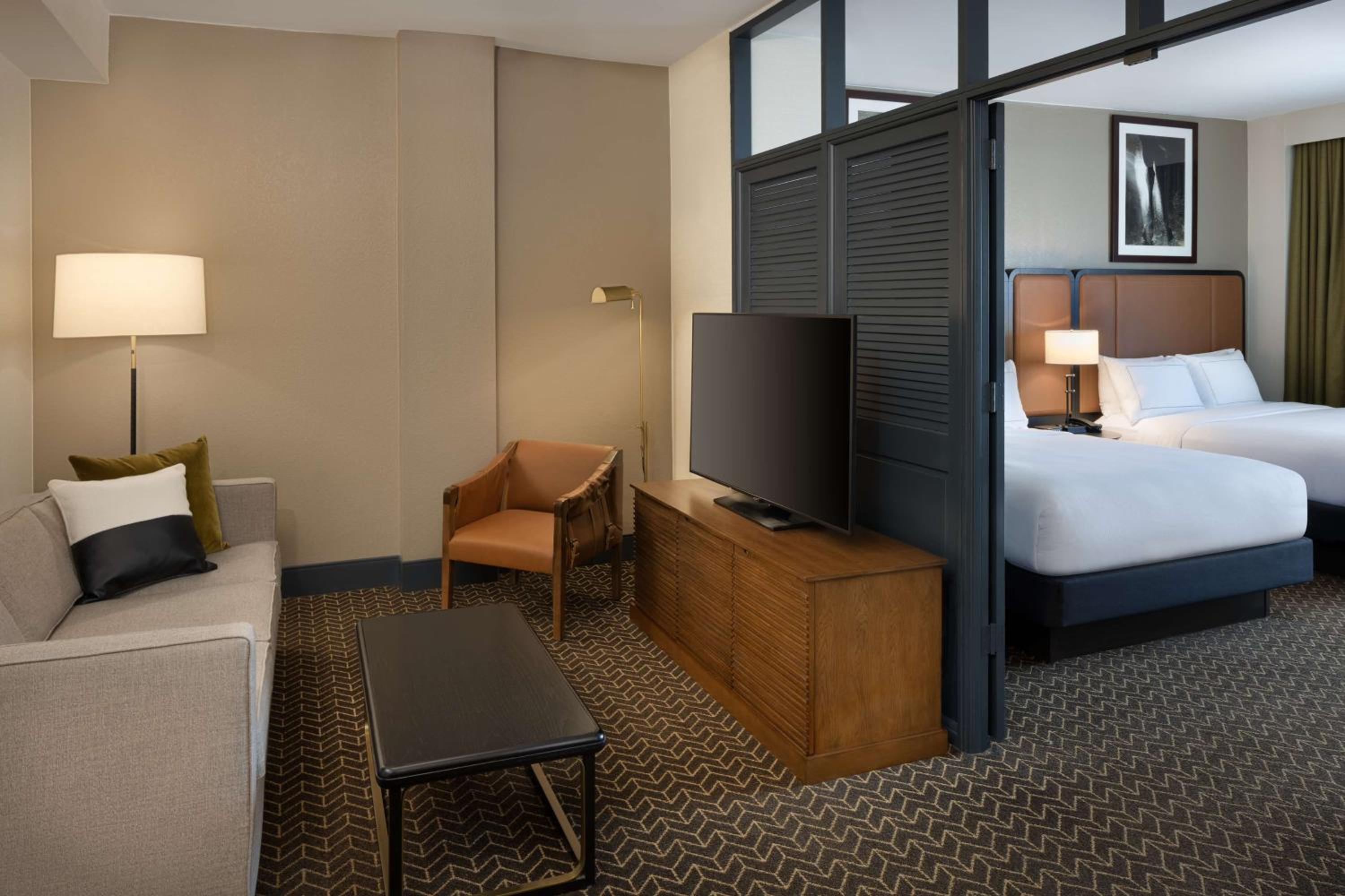 Two-Room Queen Suite with Exterior View - Photo 1