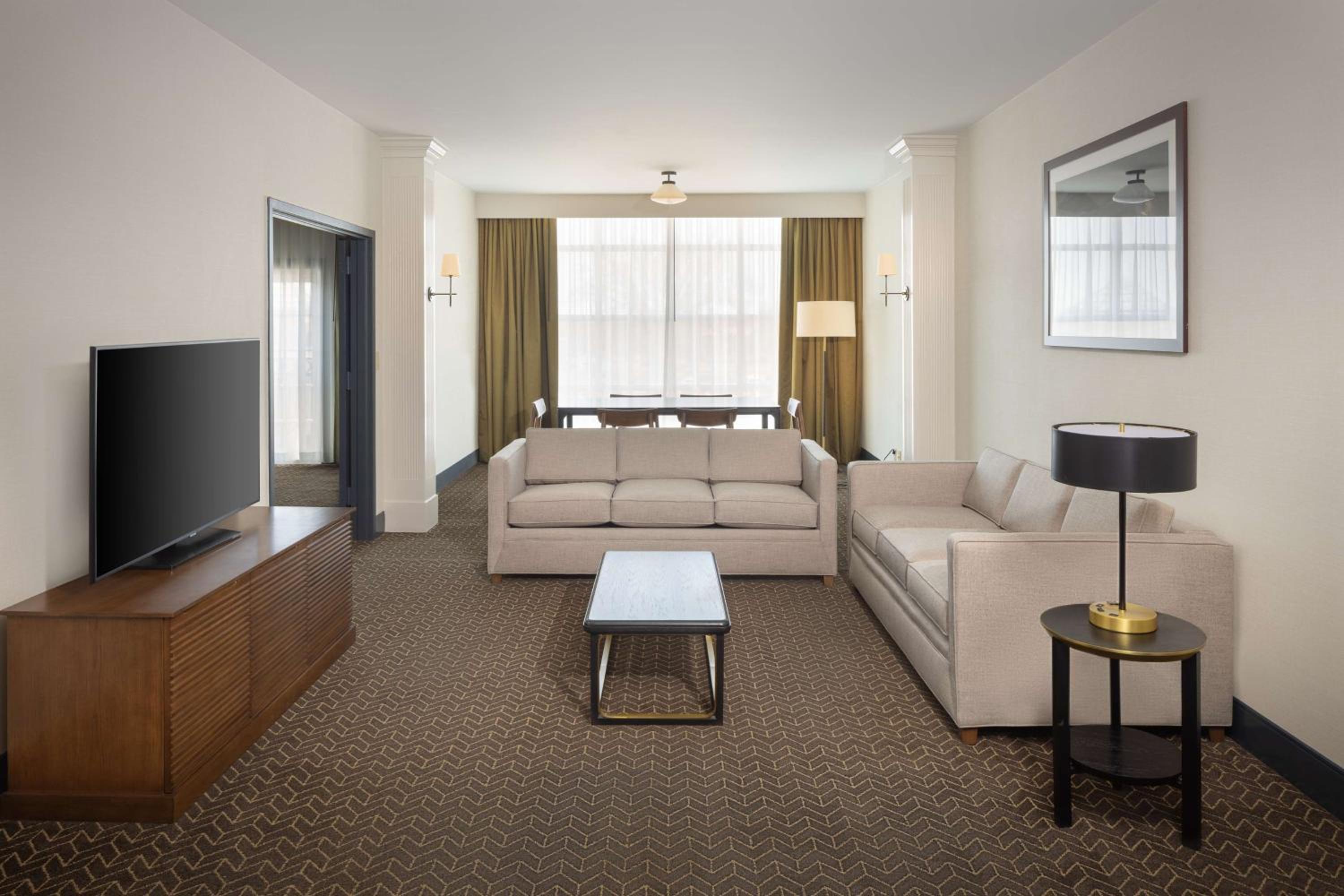 Two-Room Hospitality King Suite with Exterior View - Photo 3