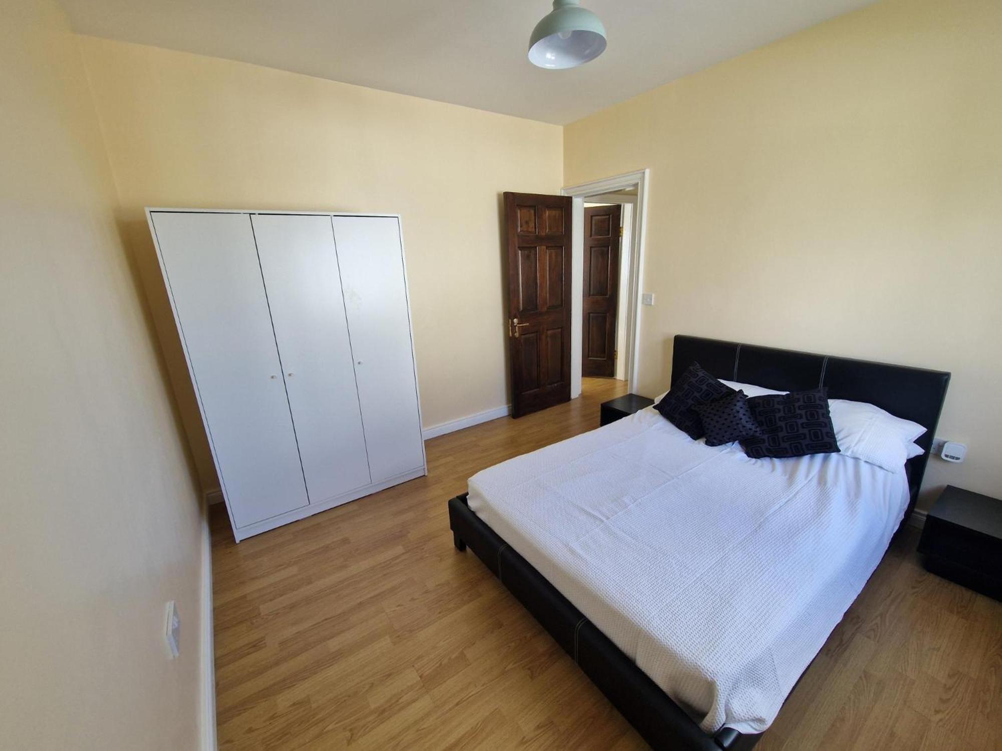 Three-Bedroom House photo 1