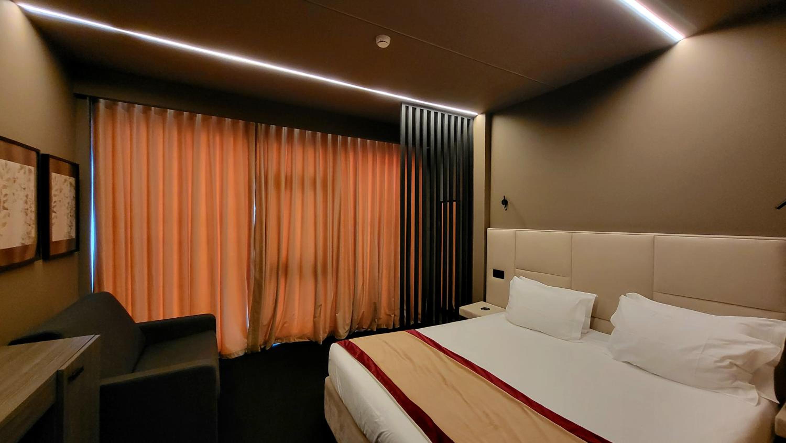 Double or Twin Room - Disability Access photo 3