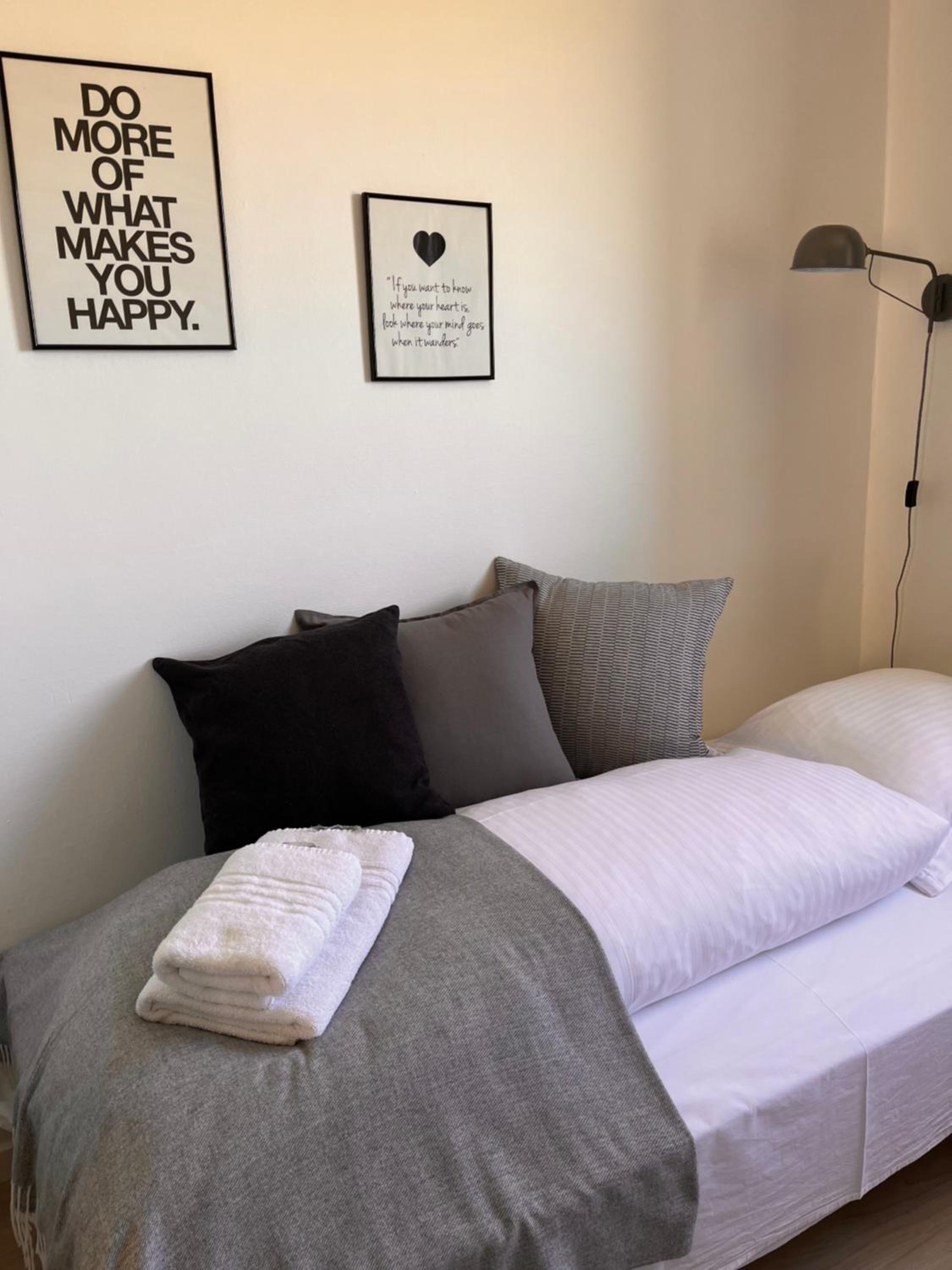 Double or Twin Room with Shared Bathroom photo 3