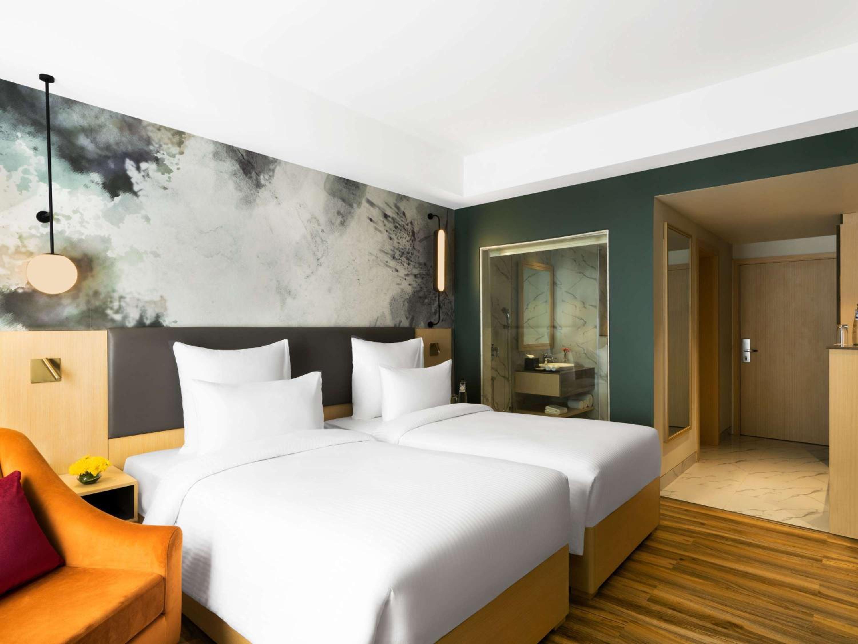 Superior Twin Room - Pool Side/Non-Smoking: : Avail 15% Off on SPA, 15% off on Food and Soft Beverages Buy 1 Get 1 on drinks (11 AM-7 PM) at GB*, Free Gaming Zone access, Complimentary Wellness Access (Steam, Sauna, Gym), Kids stay Complimentary - Photo 2