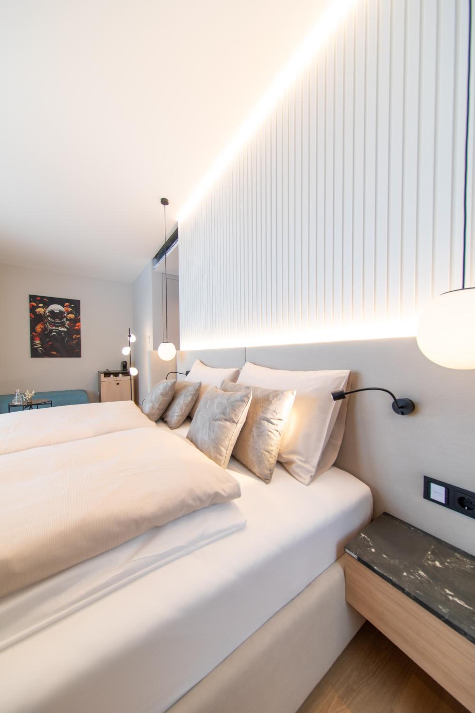 Suite with Lake View