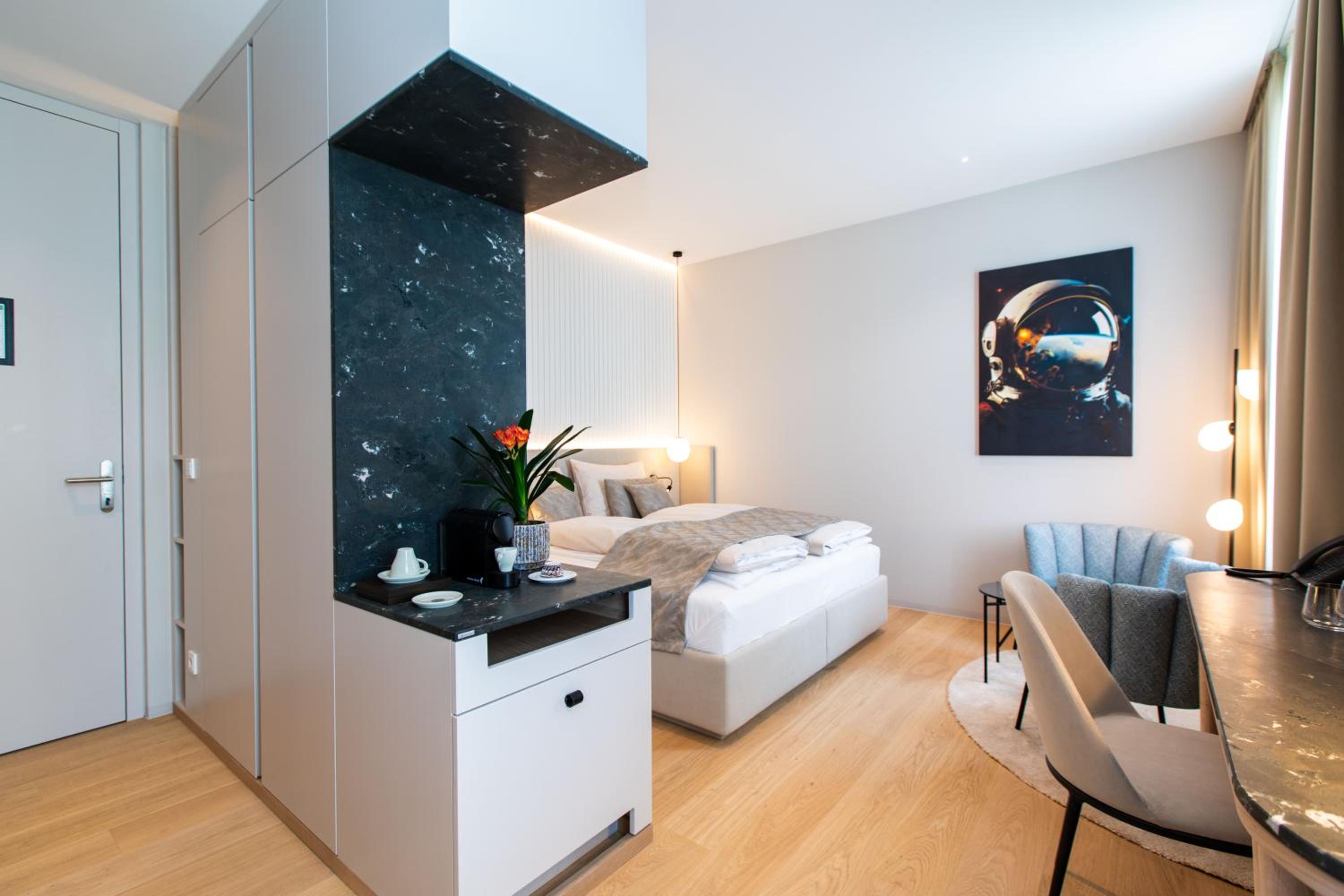 Double Room with Lake View