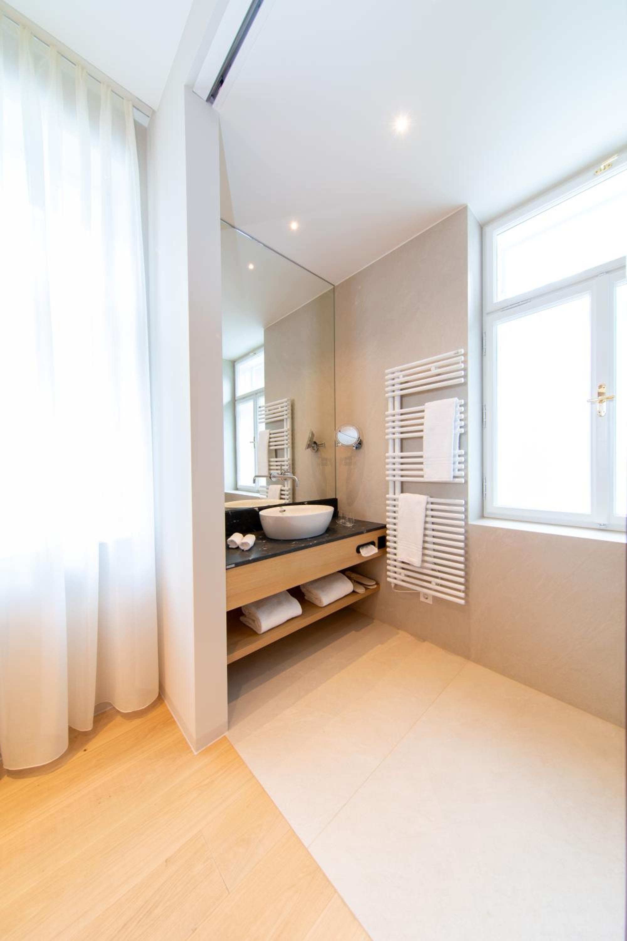 Double Room with Lake View photo 2