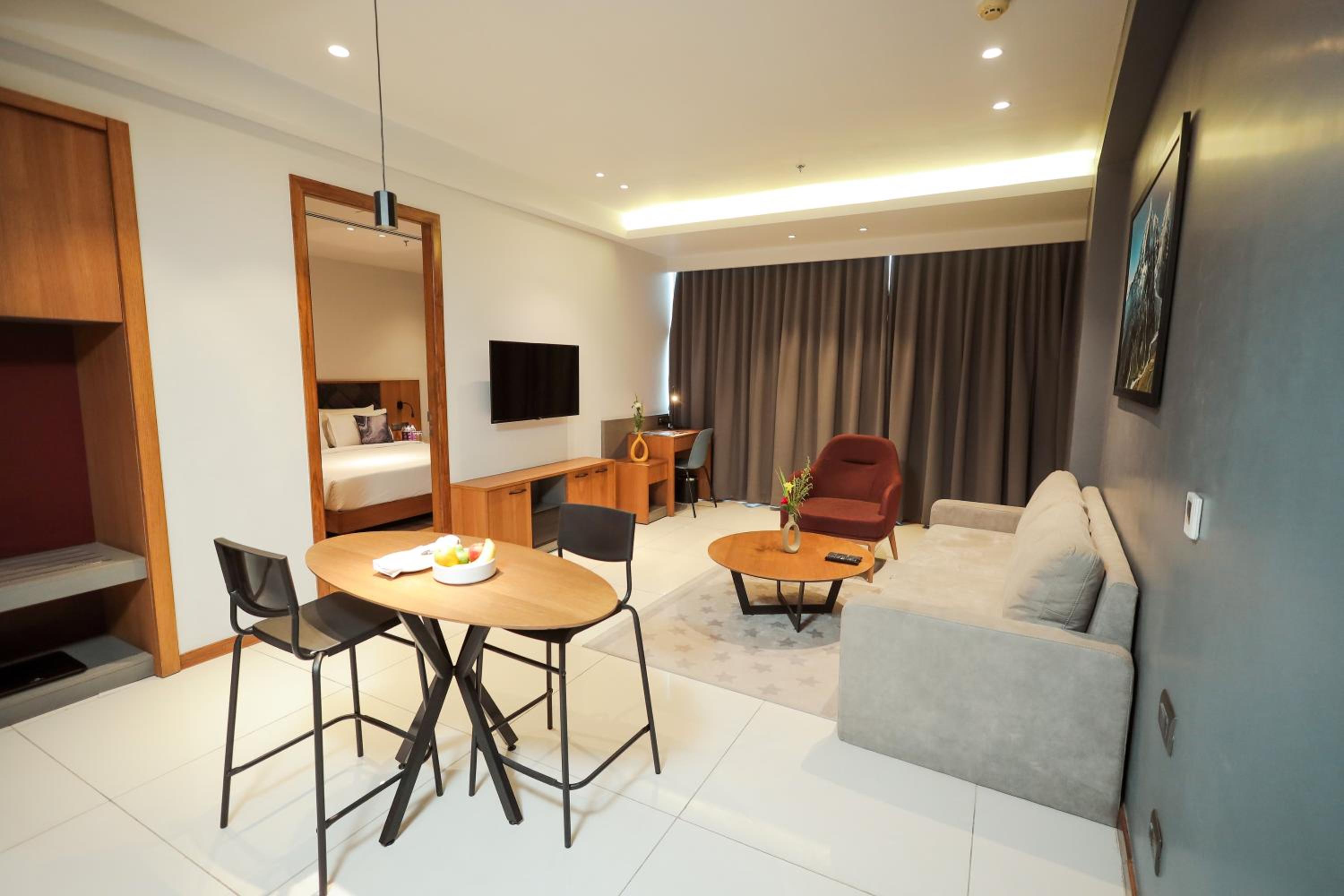 One Bedroom Suite King - Photo 15