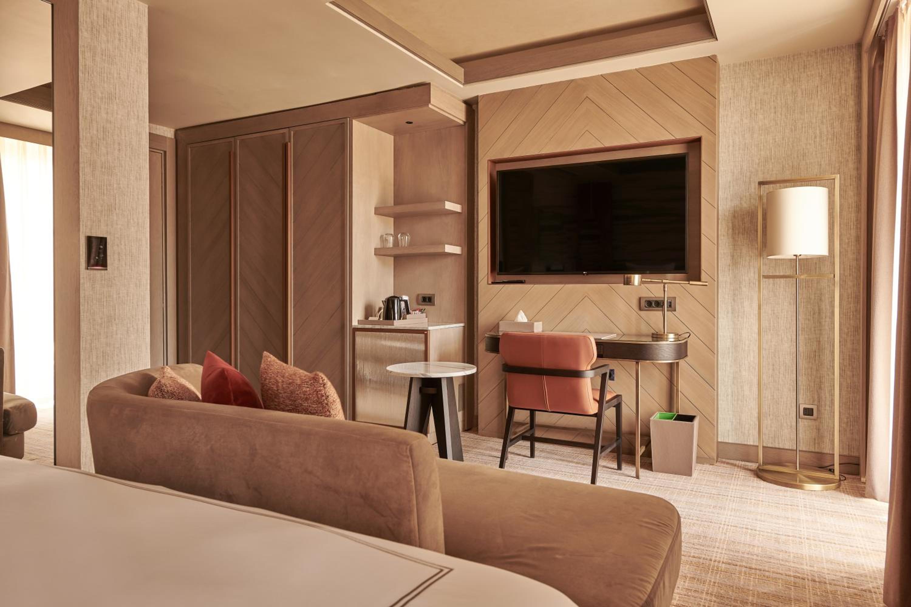 Swiss Deluxe Twin Room with Forest View - Photo 4
