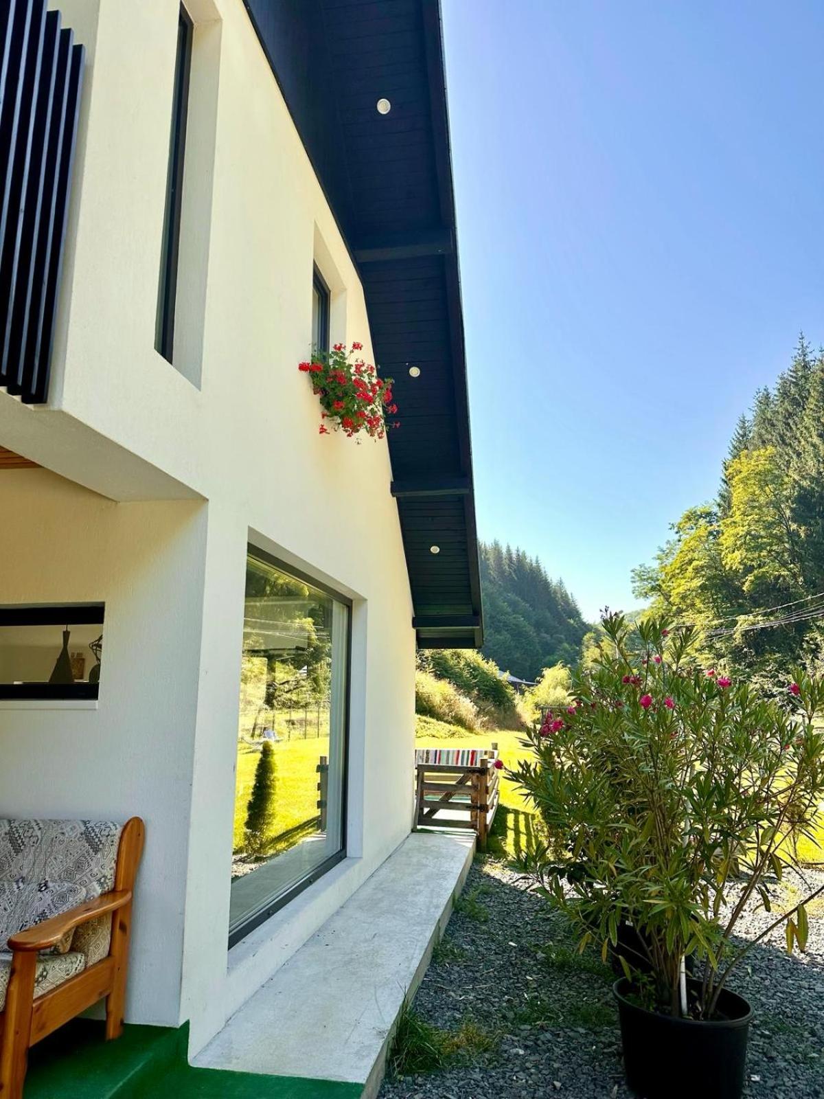 Villa photo 3