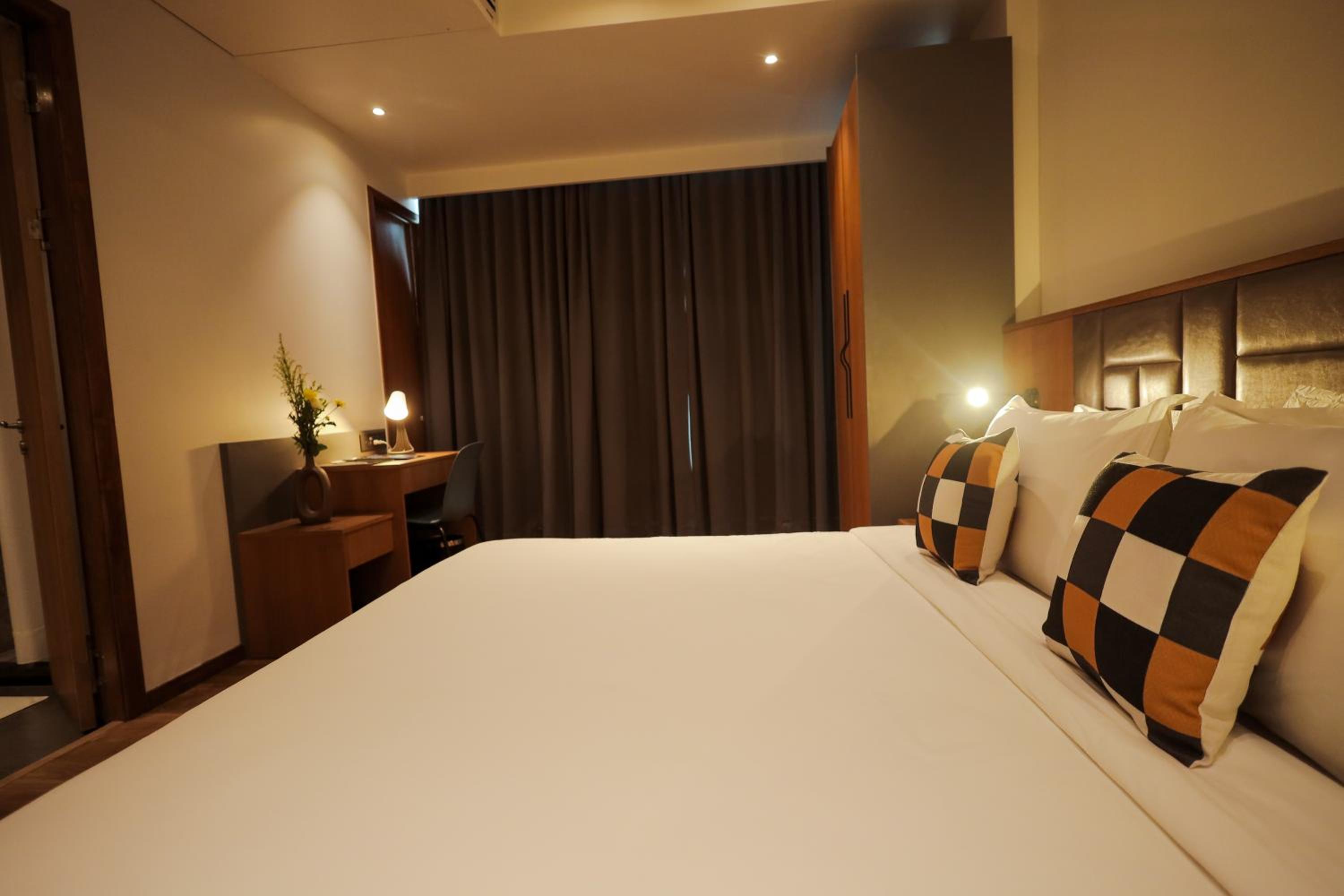 Two Bedroom Suite - Photo 8