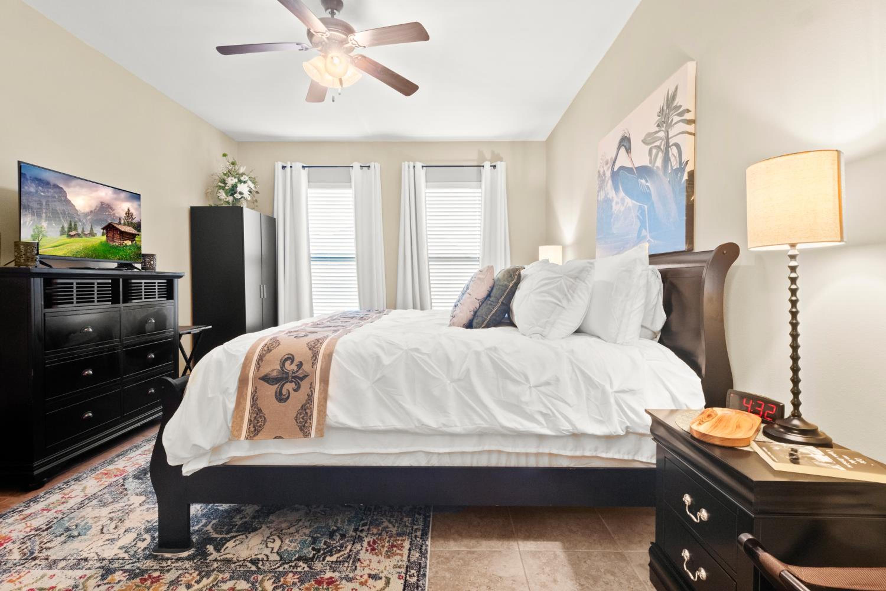 Three-Bedroom House photo 1