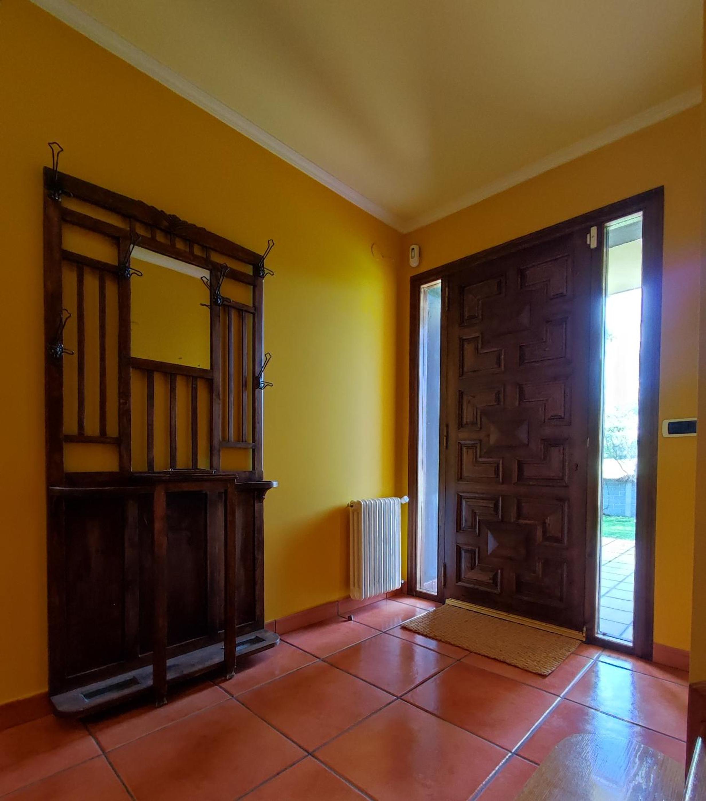 Four-Bedroom House photo 2