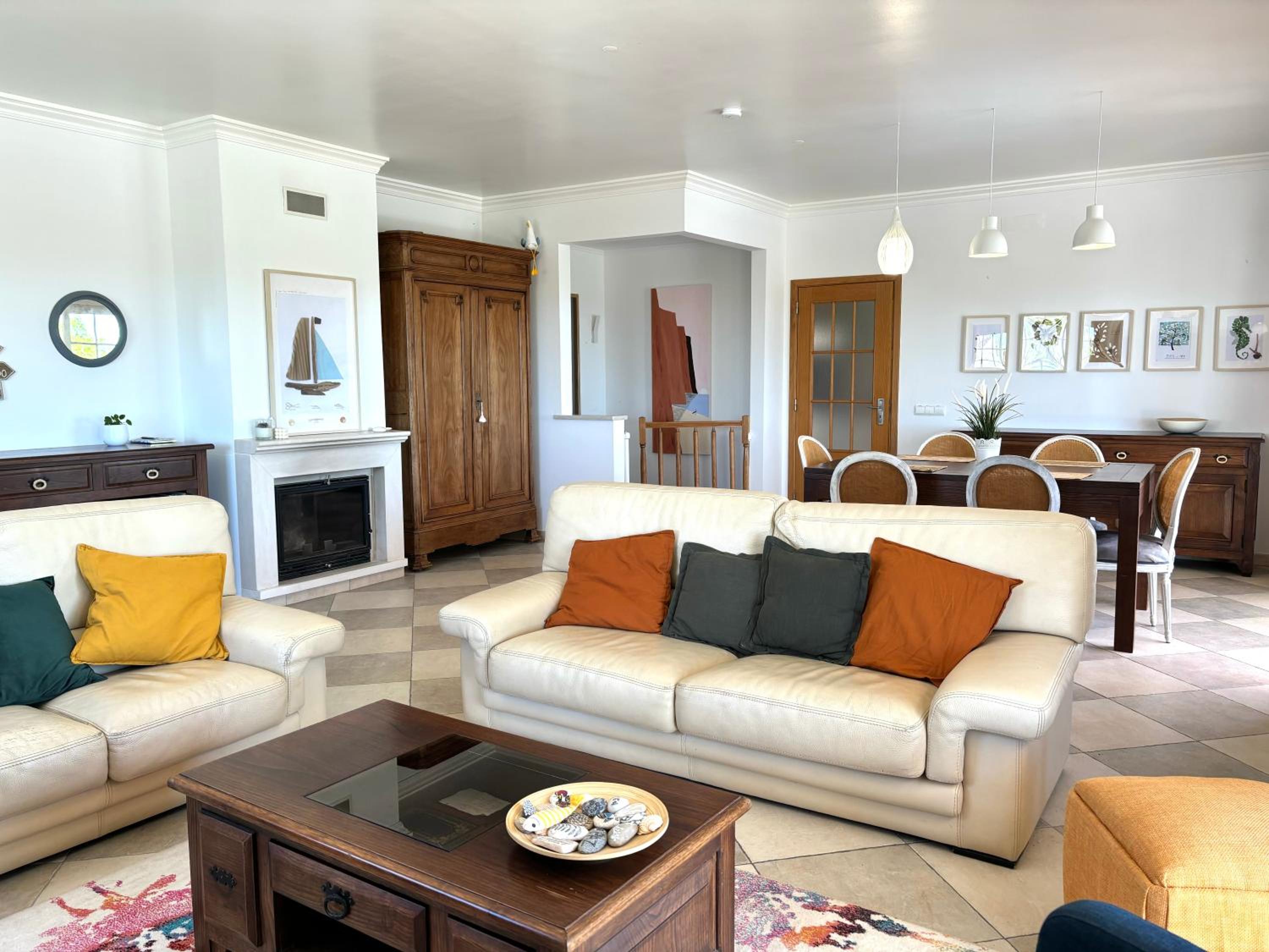 Villa photo 2