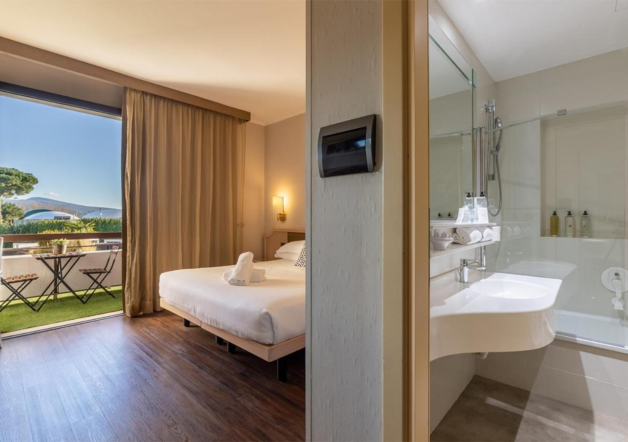 Comfort Double Room with Balcony and Spa Access photo 2